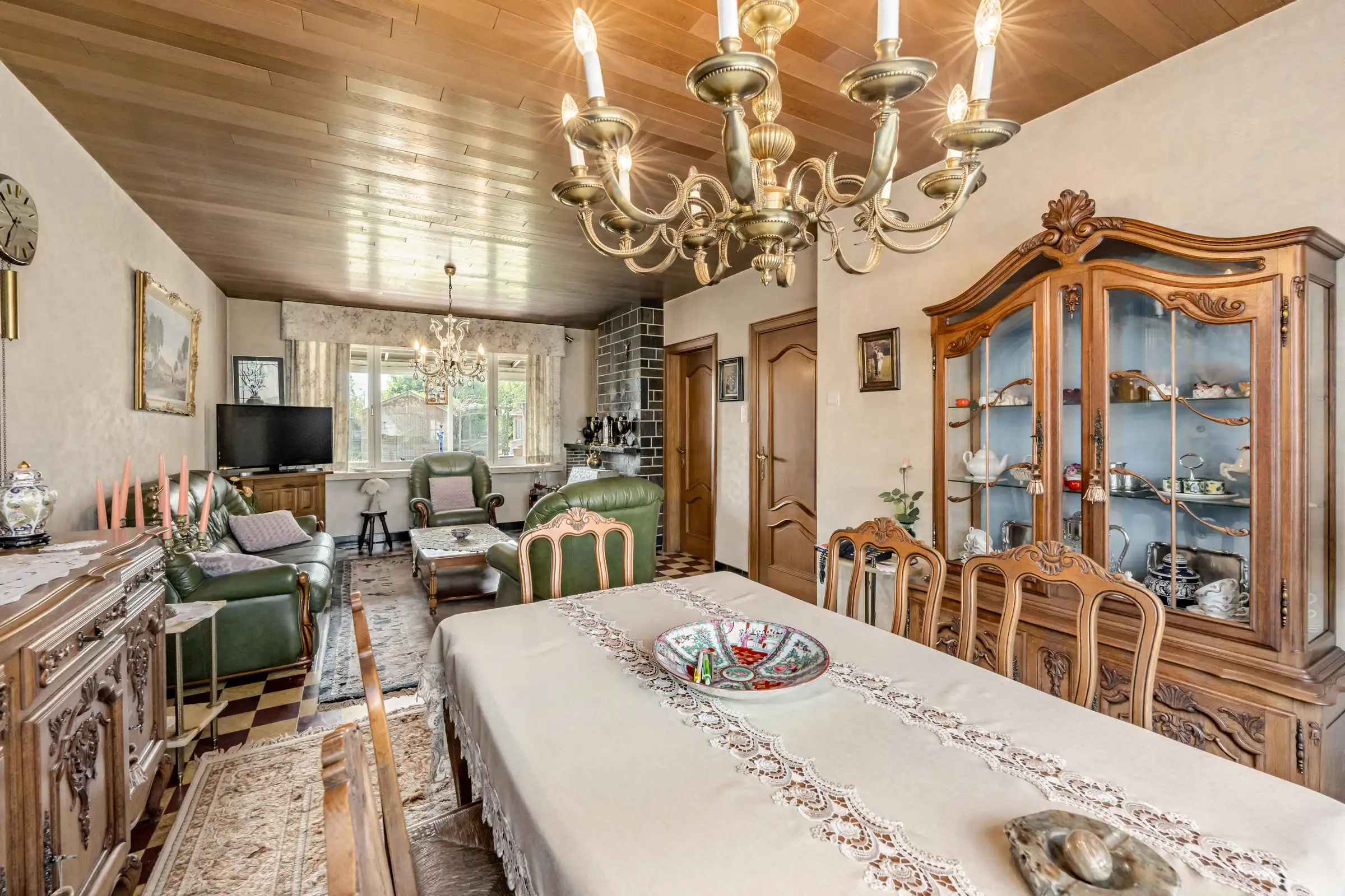 Gezellige woning met grote tuin in Outrijve foto 3