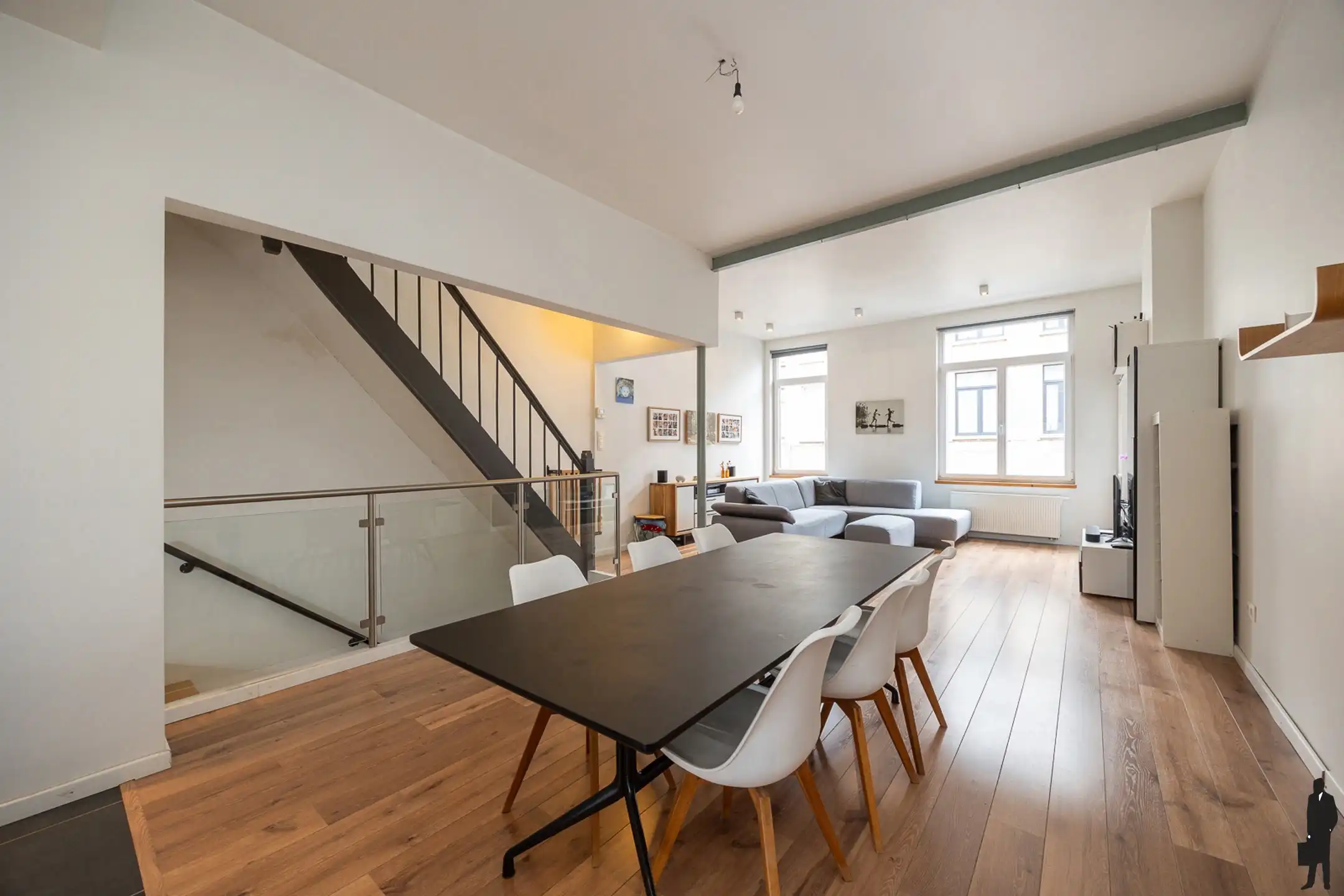 Ruime bel-étagewoning met 3 staanplaatsen en terras foto 5