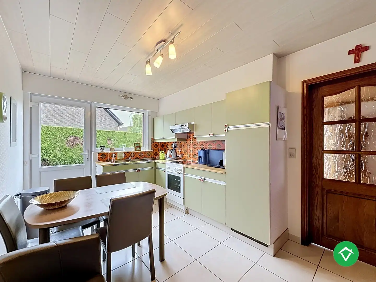 Gelijkvloerse woning met 3 slaapkamers, tuin en garage in een doodlopende straat te Roeselare foto 7