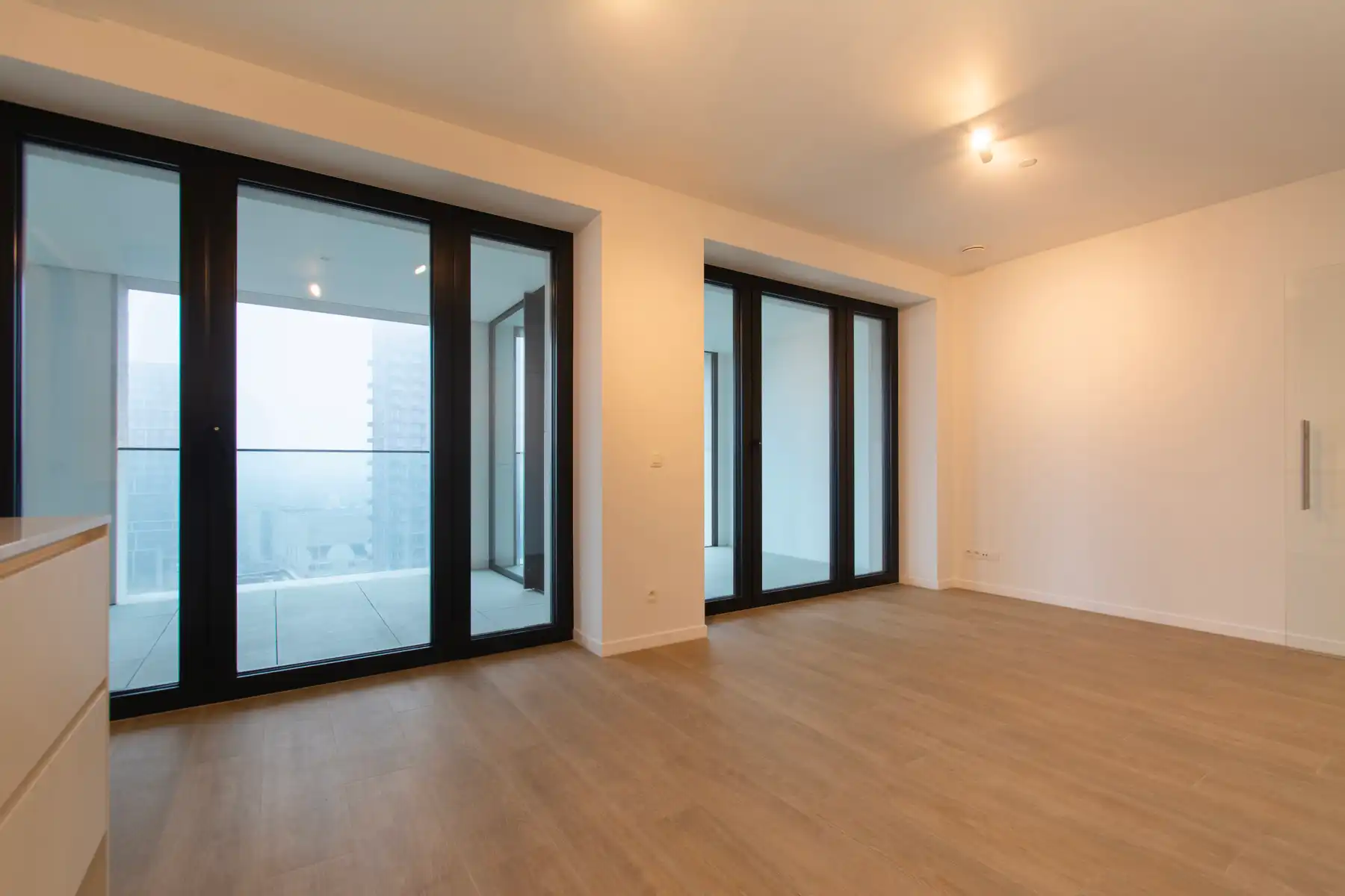 1-slpk app. met terras en zicht op Schelde foto 3