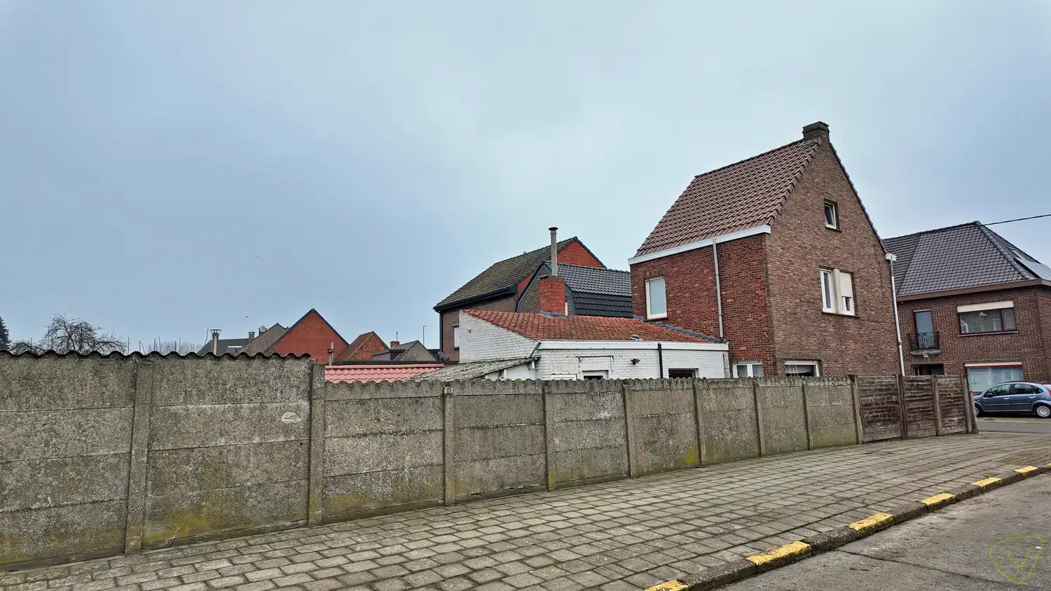 Volledig gerenoveerde woning met carport en tuin in Zelzate! foto 20