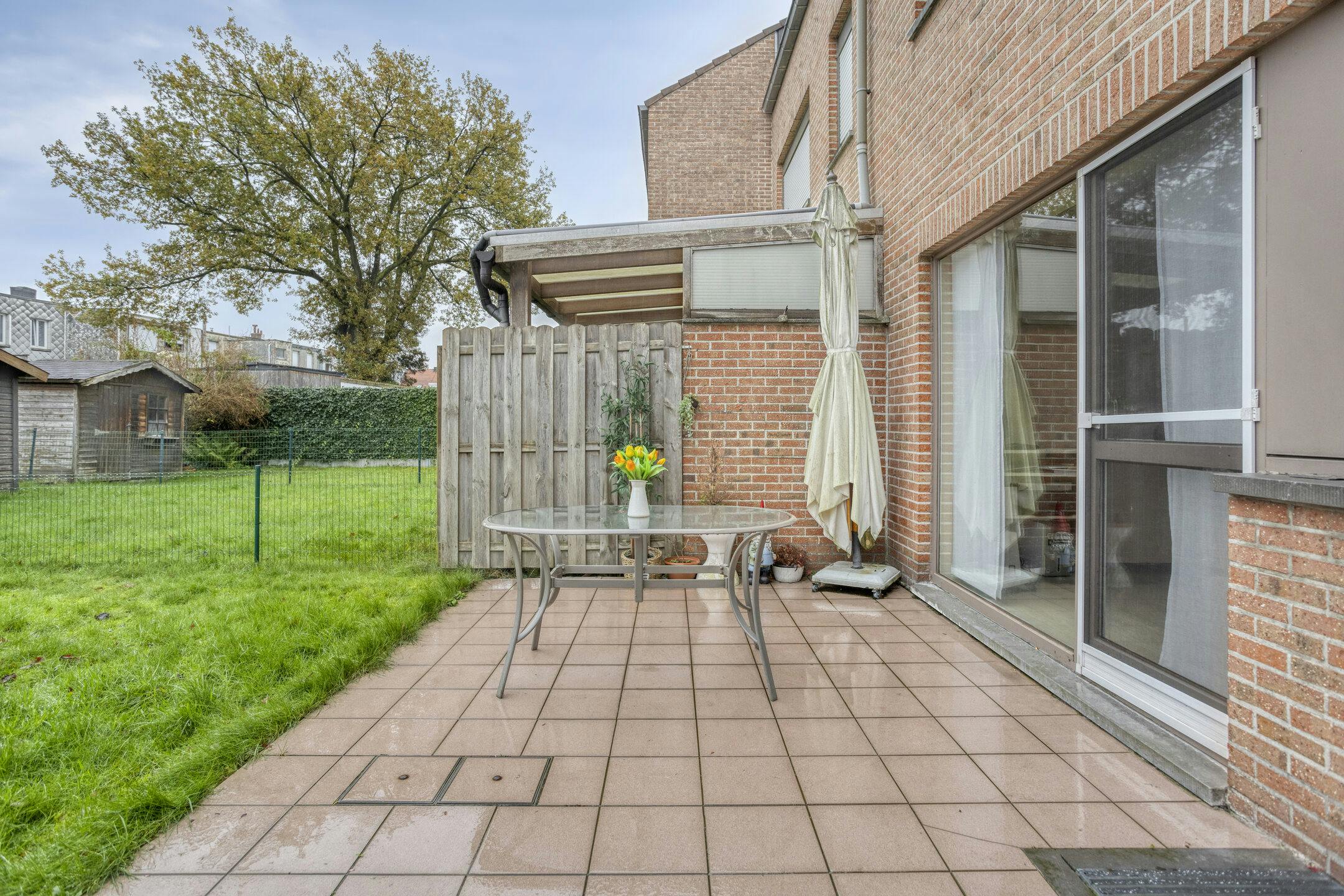 Gezellig huis te koop met garage in Merksem foto 24