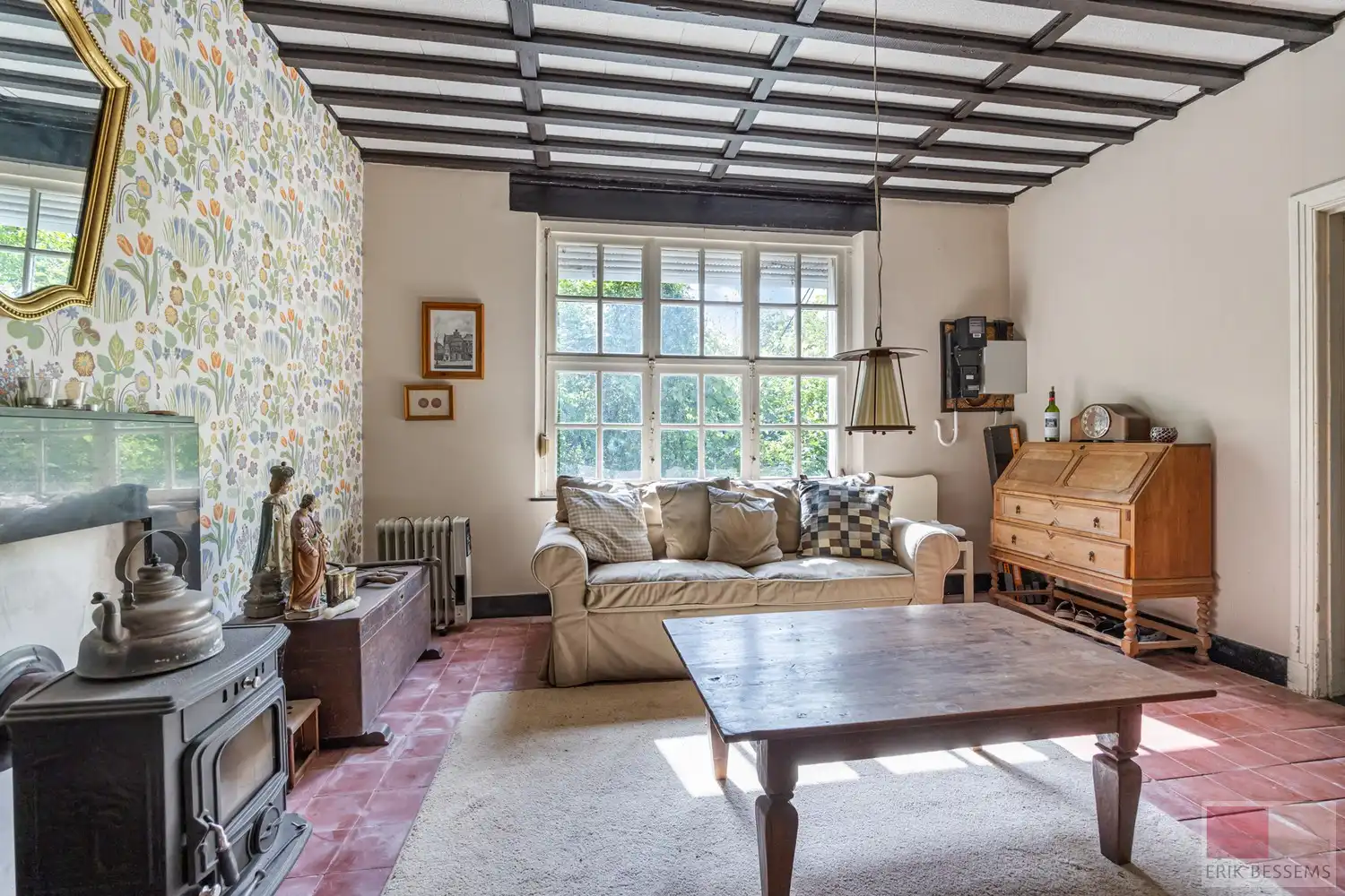 Uitzonderlijke boswoning foto 6