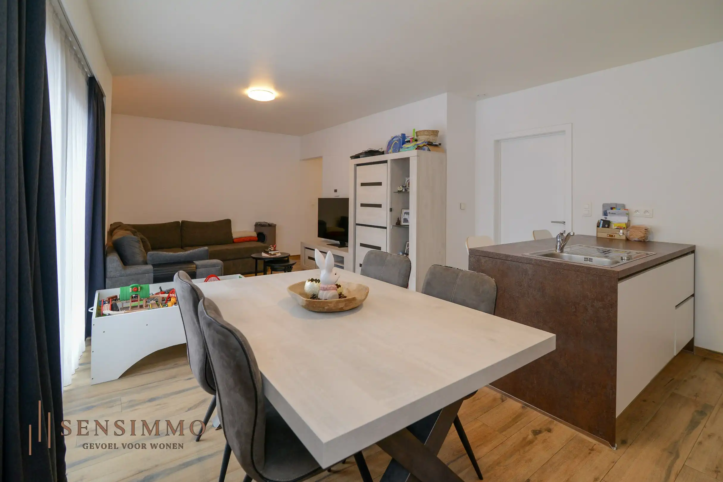 Energiezuinig gelijkvloersappartement met 1 slaapkamer + terras + autostaanplaats foto 8