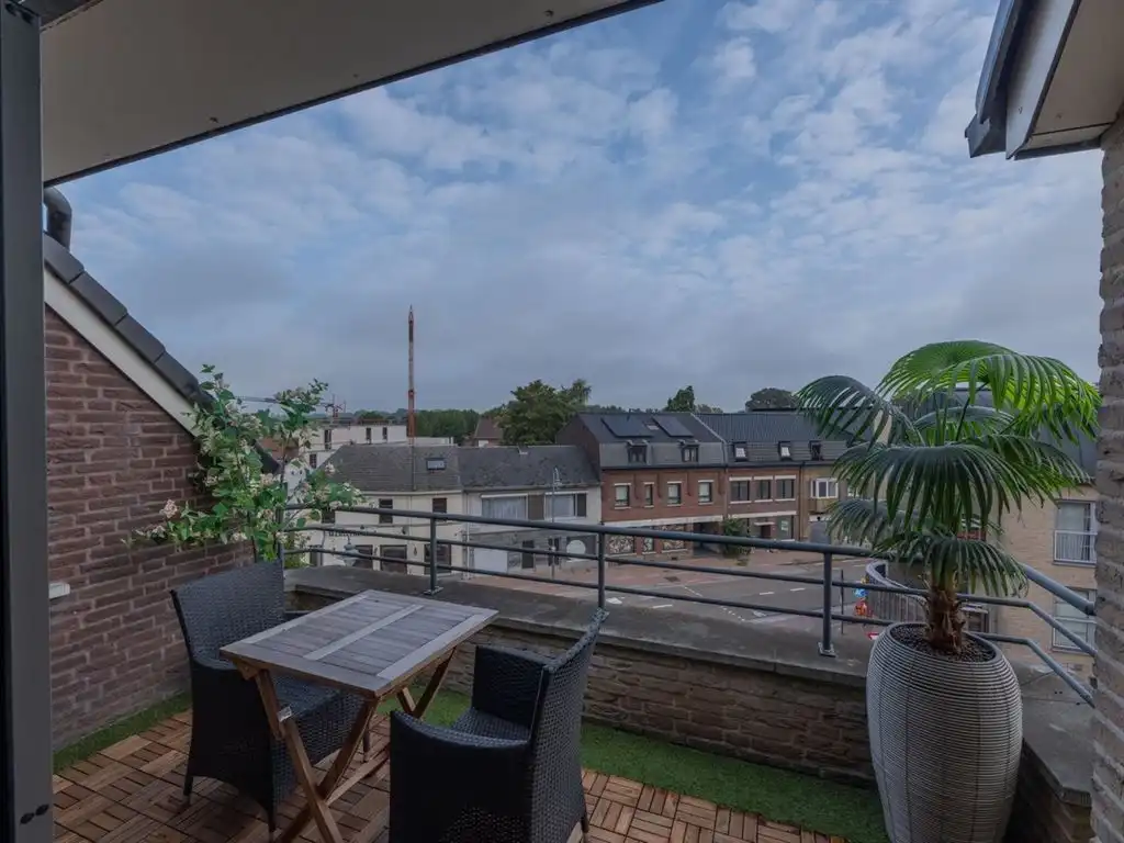 Modern duplex appartement met ondergrondse autostaanplaats foto 10