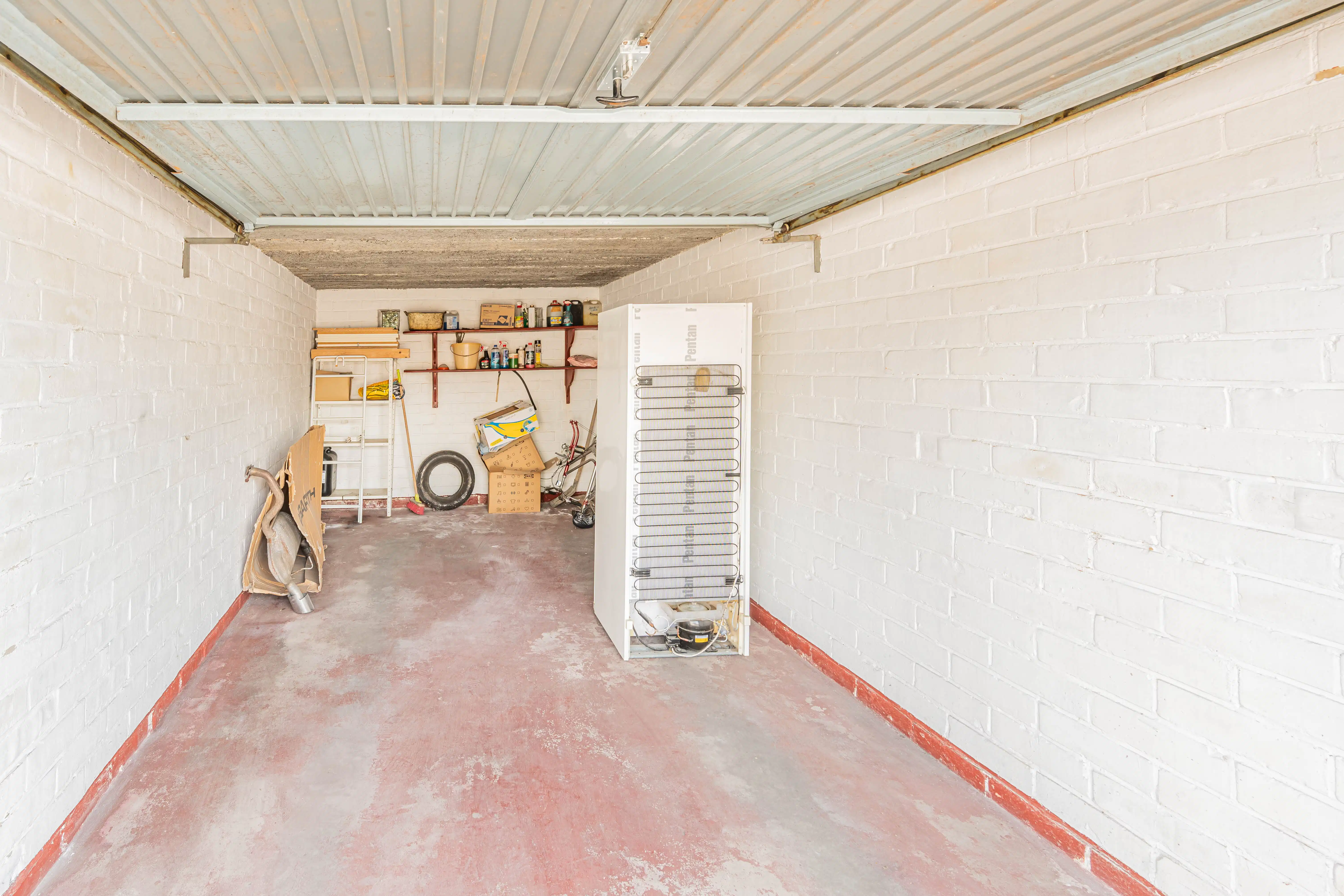 Gezinswoning met 3 slaapkamers, garage en tuin foto 21