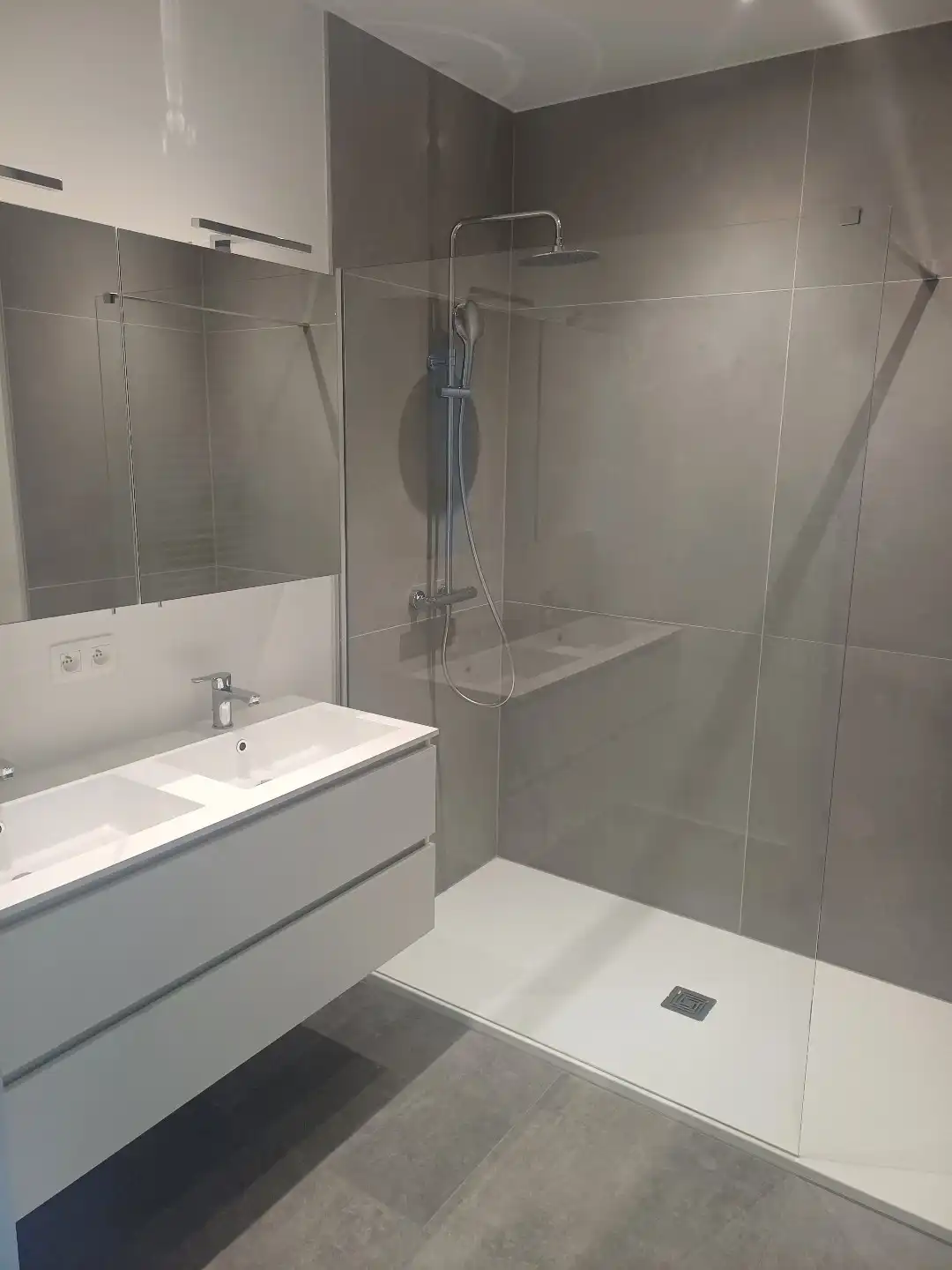 Instapklaar energieneutraal 2 slaapkamer nieuwbouw-appartement in Neerpelt centrum foto 8