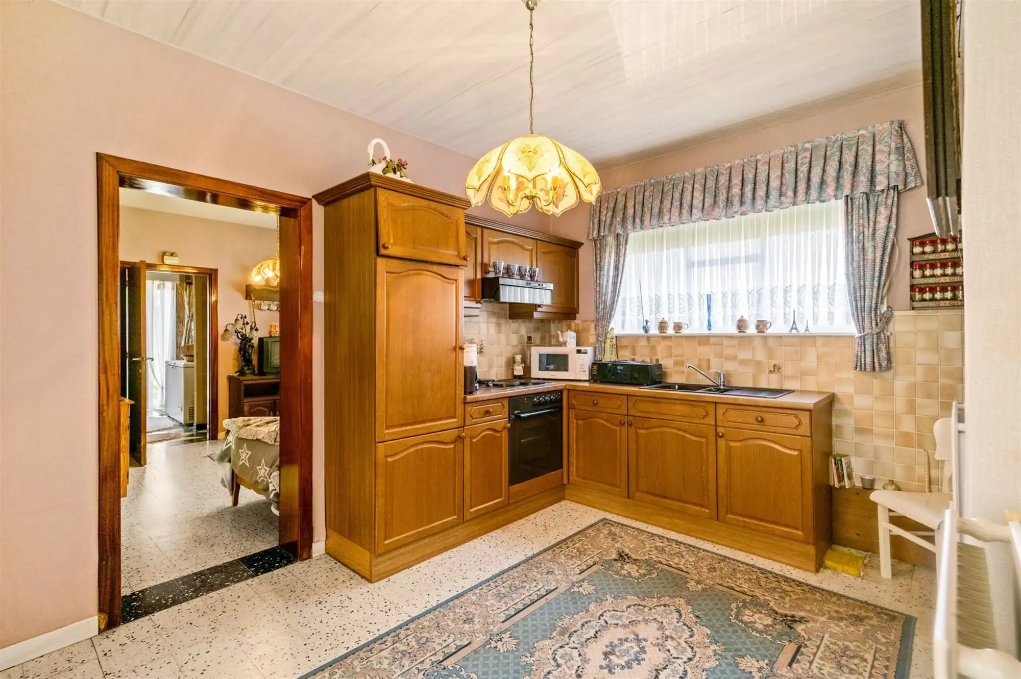 Te renoveren woning met veel potentieel in het landelijke Schriek foto 5