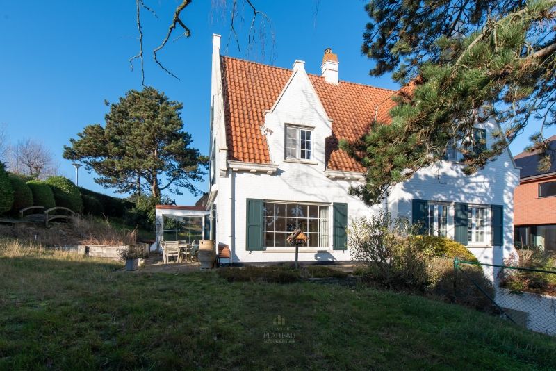 Grote villa op 1533m² gelegen centraal in de Simli-wijk te Nieuwpoort-Bad. foto 45