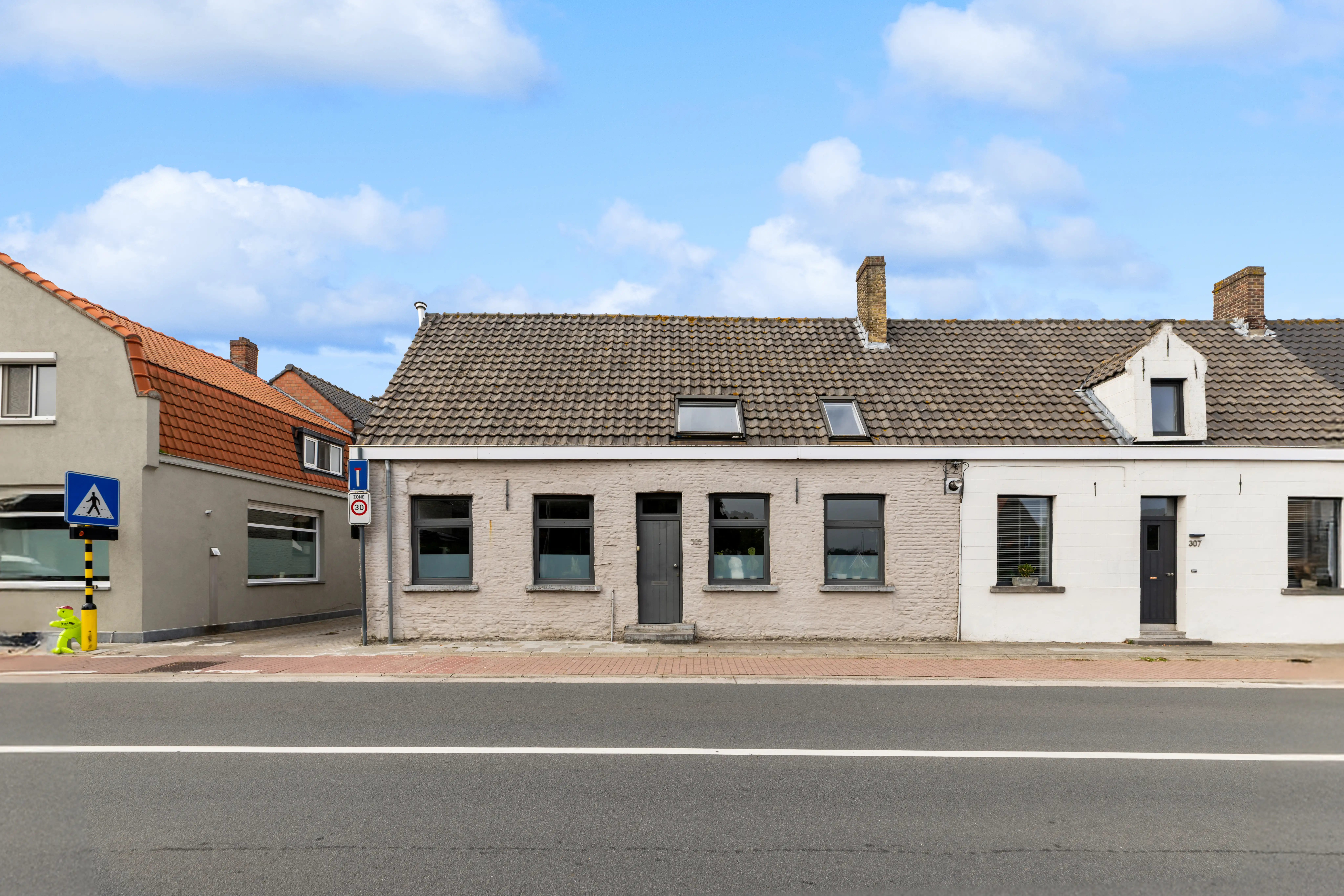 Unieke kans: Verrassend ruime woonst met rijke historie foto 18