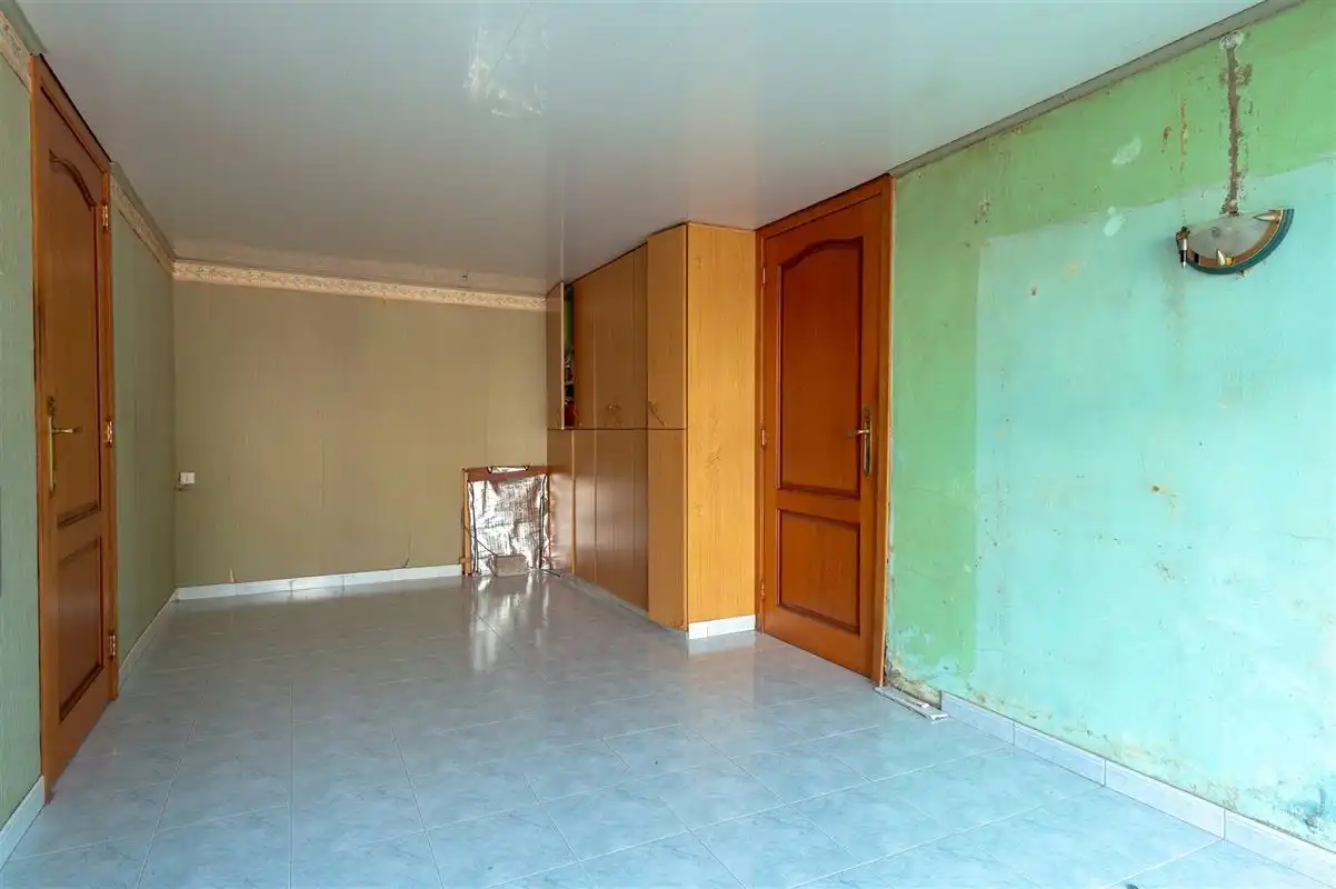 Ruime woning in doodlopende straat  foto 13