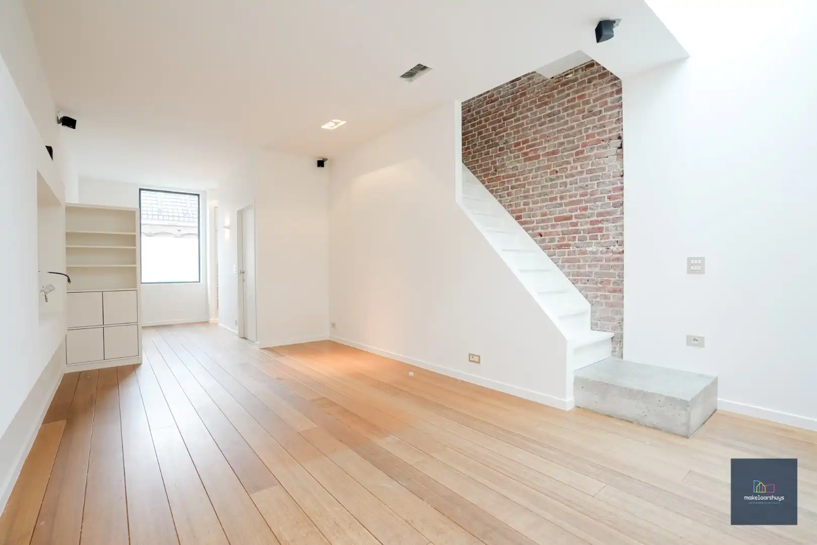 INSCHRIJVEN Instapklare woning MET garage te Gentbrugge foto 2