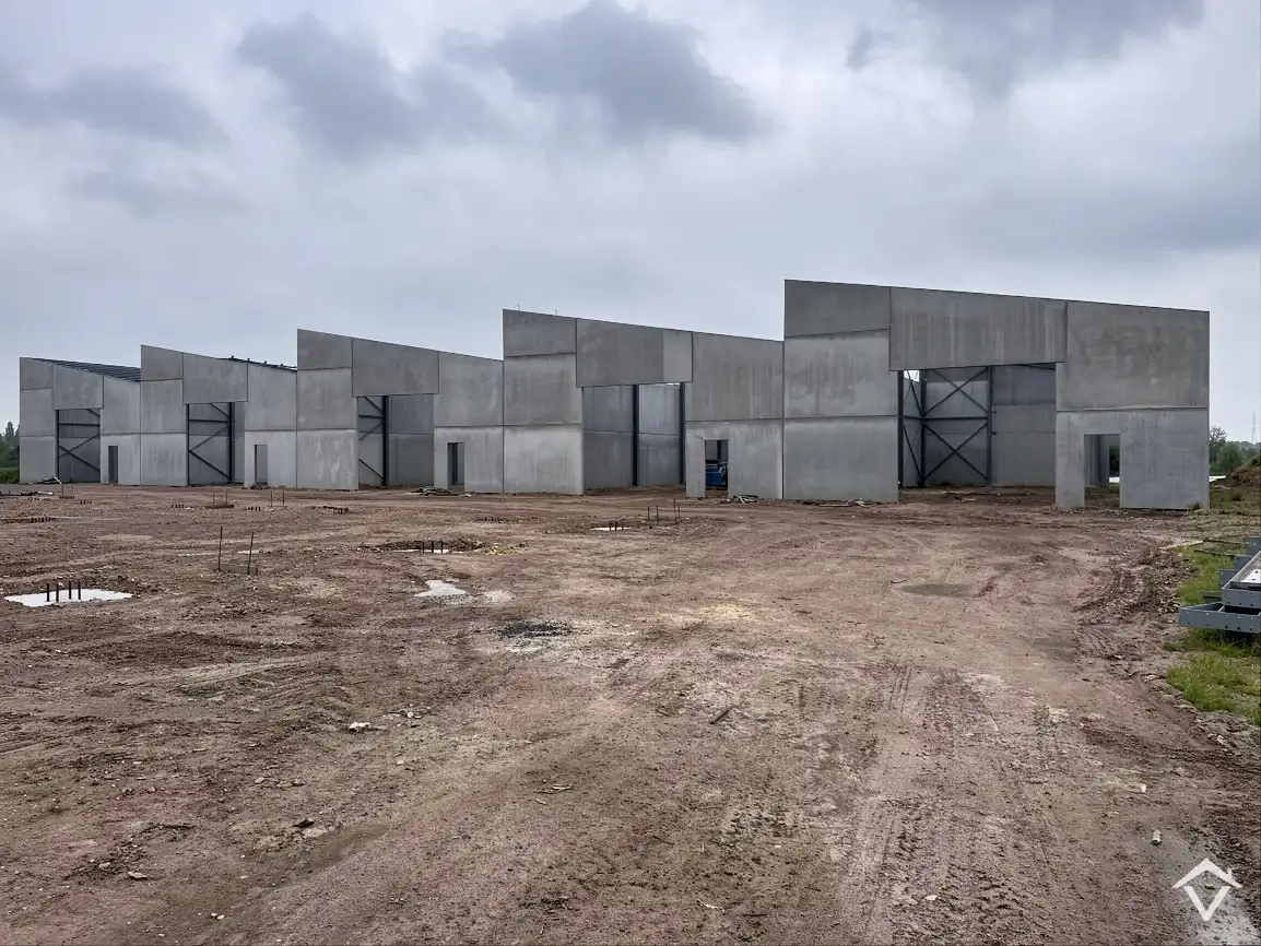 Loods NR A te koop – 180 m² KMO-zone Ardopoort te Roeselare foto 8