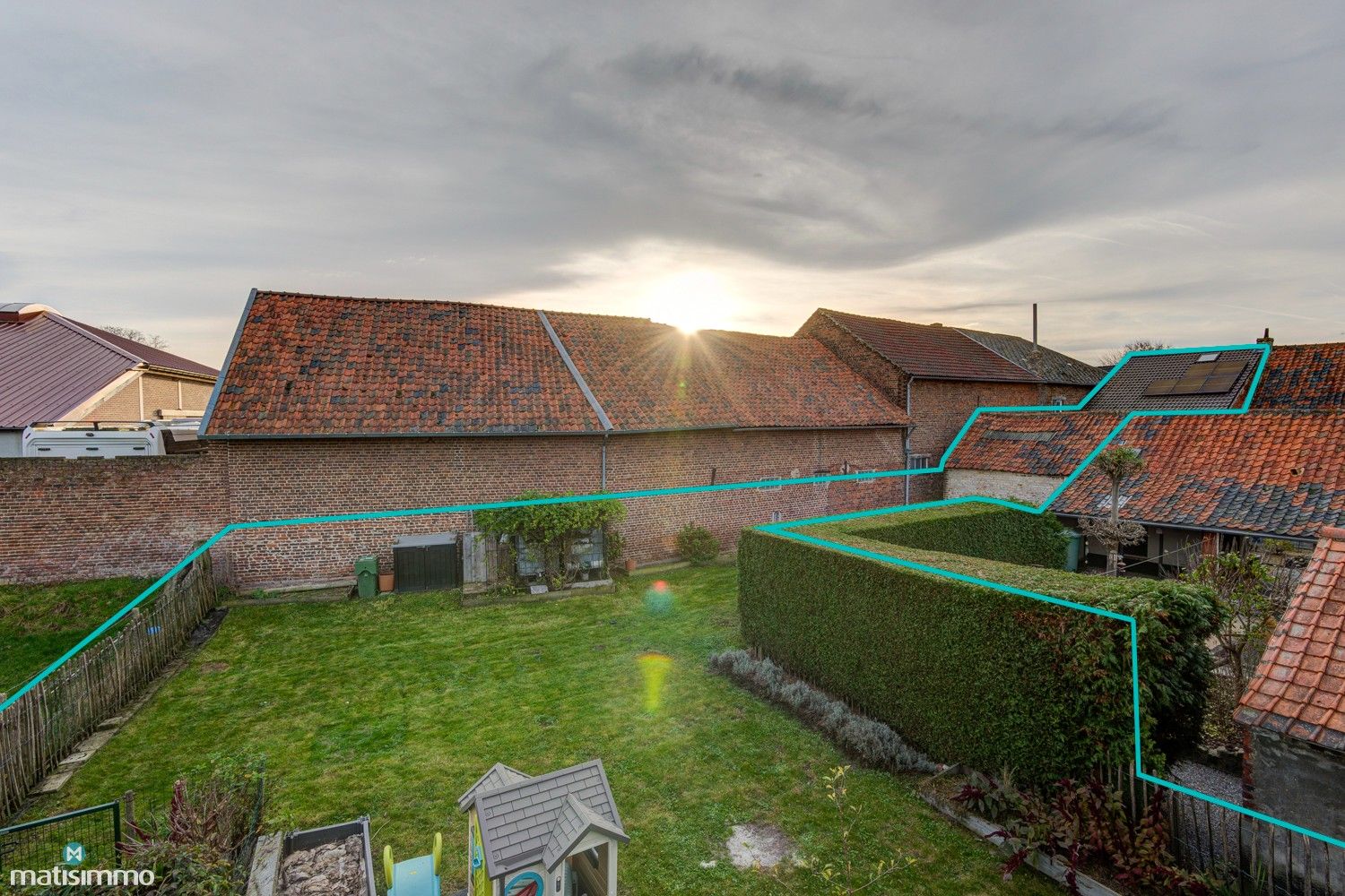 INSTAPKLARE WONING MET ZONNEPANELEN EN PRACHTIGE TUIN TE TONGEREN foto 27