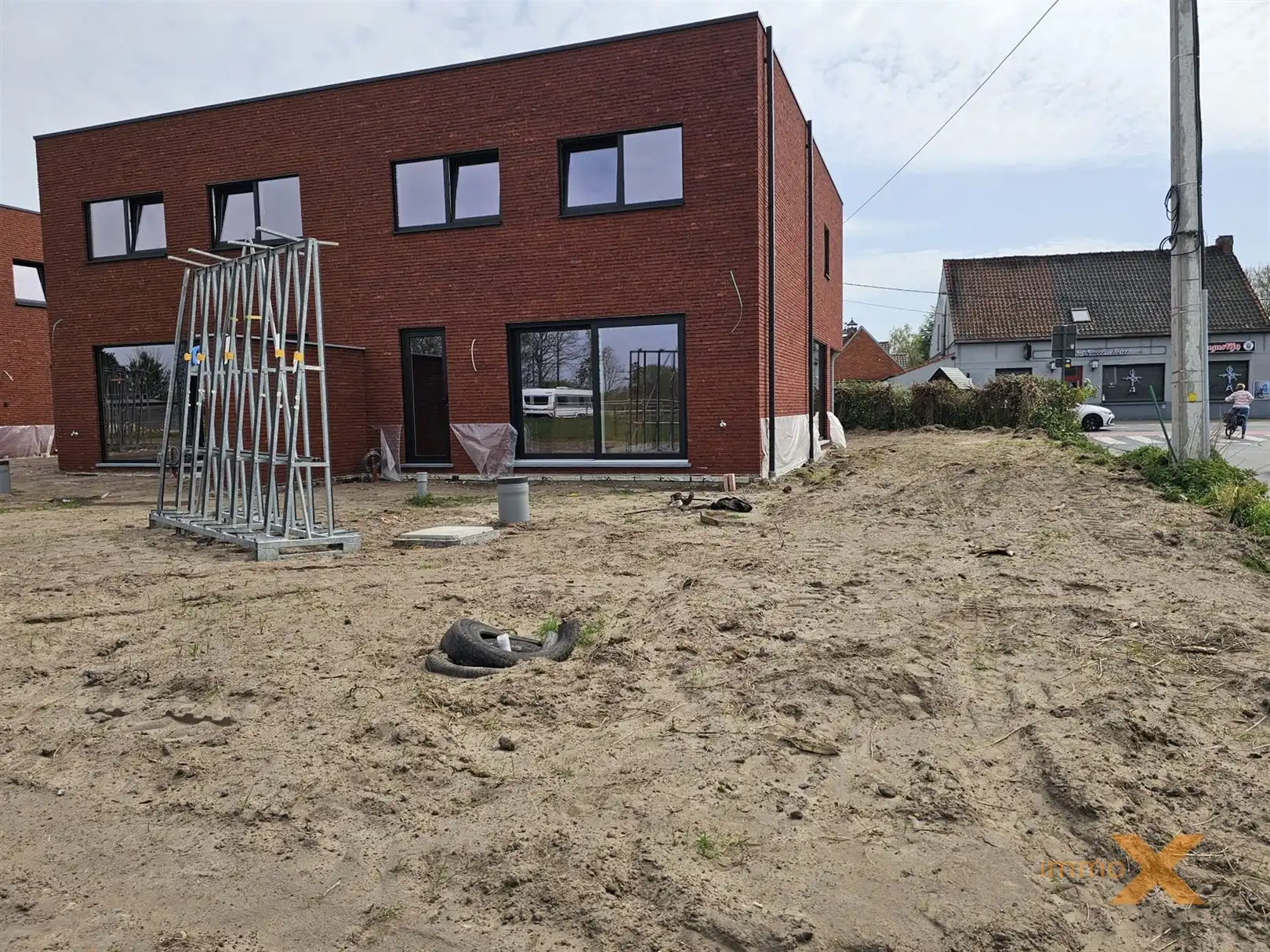 STIJLVOLLE MODERNE NIEUWBOUW MET CARPORT foto 6