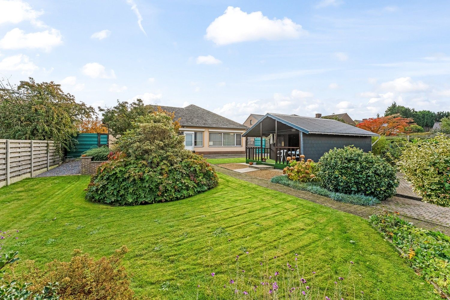 Woning met 2 slpkrs en ruime tuin op toplocatie foto 6