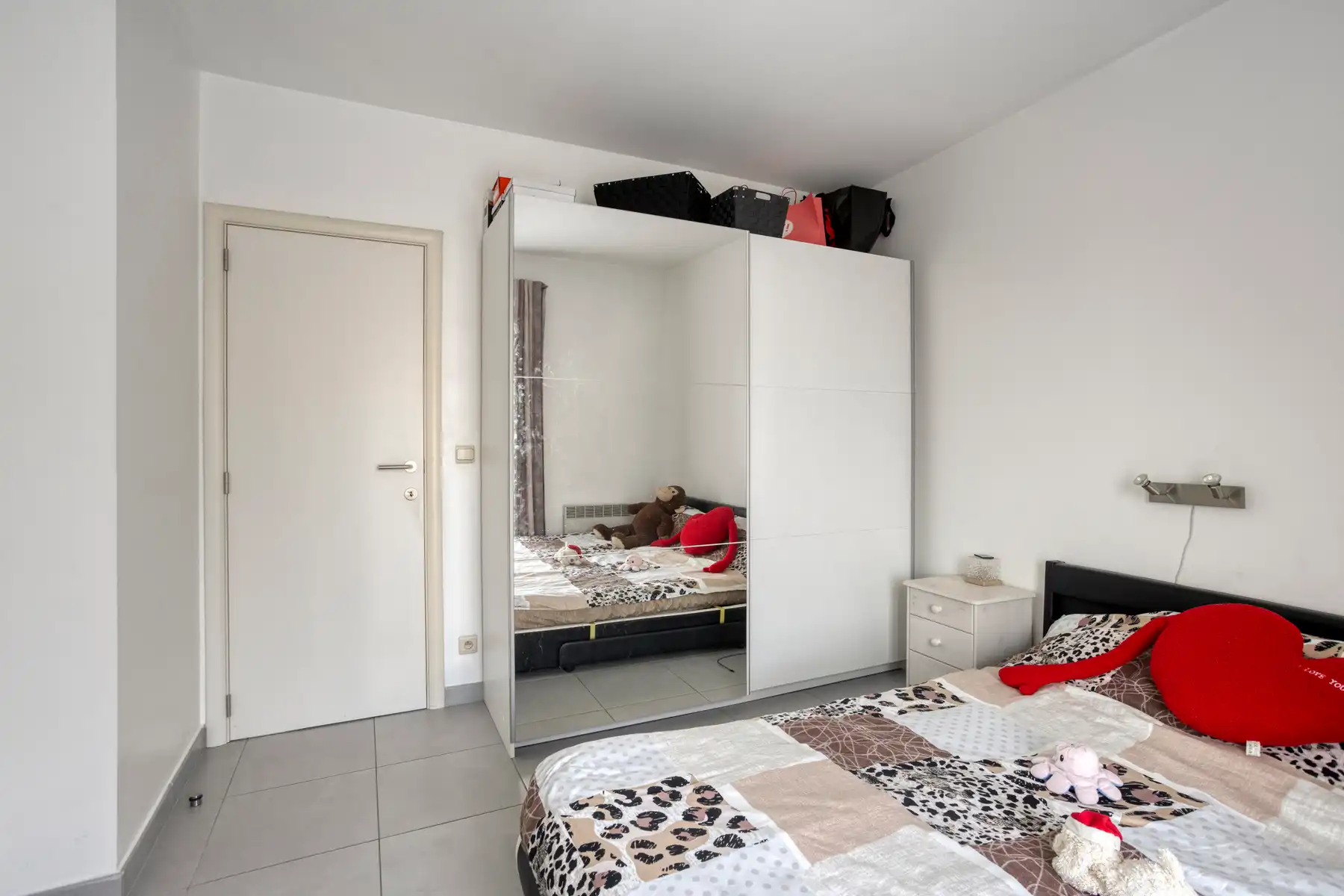 Instapklaar appartement met terras in het centrum van Zellik! foto 12