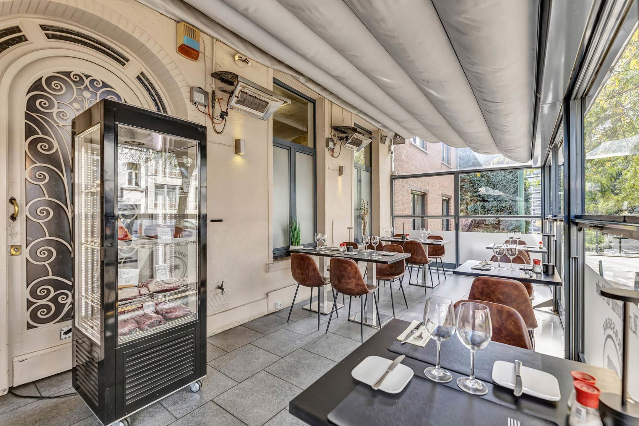 Gewaardeerd restaurant/handelspand met appartementen foto 9