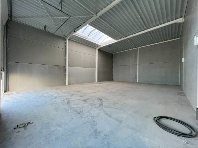 Modern magazijn van 216 m² met parkeerplaatsen op toplocatie in Evergem foto 14