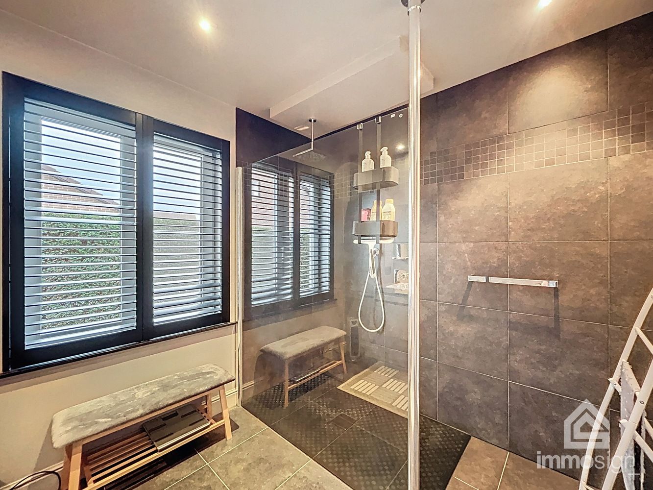 Karaktervol landhuis op 2318 m² in groene, rustige omgeving foto 24