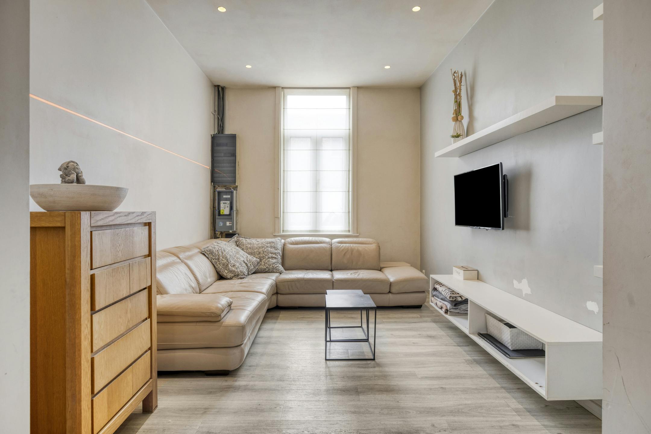 Hoofdfoto van de publicatie: Gezinswoning met 4 slaapkamers en garage te koop in Stasegem! 