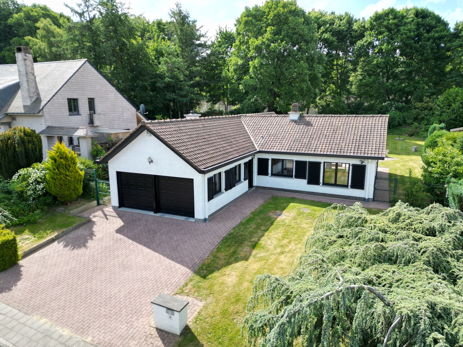 Mooie bungalow met 3 slaapkamers foto {{pictureIndex}}