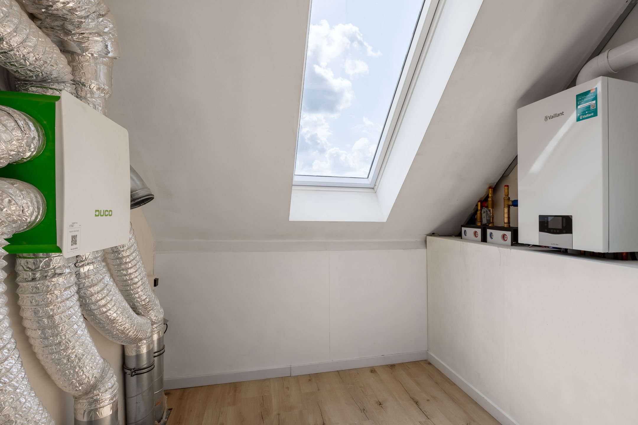 Vernieuwde gezinswoning met 4 slpks in hartje Brasschaat foto 28