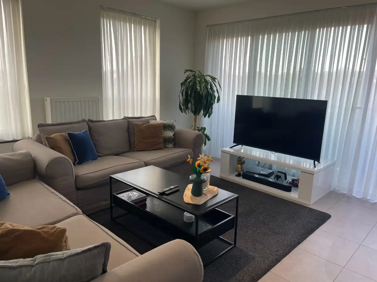 Rustig gelegen twee-slaapkamer appartement + autostandplaats foto 4