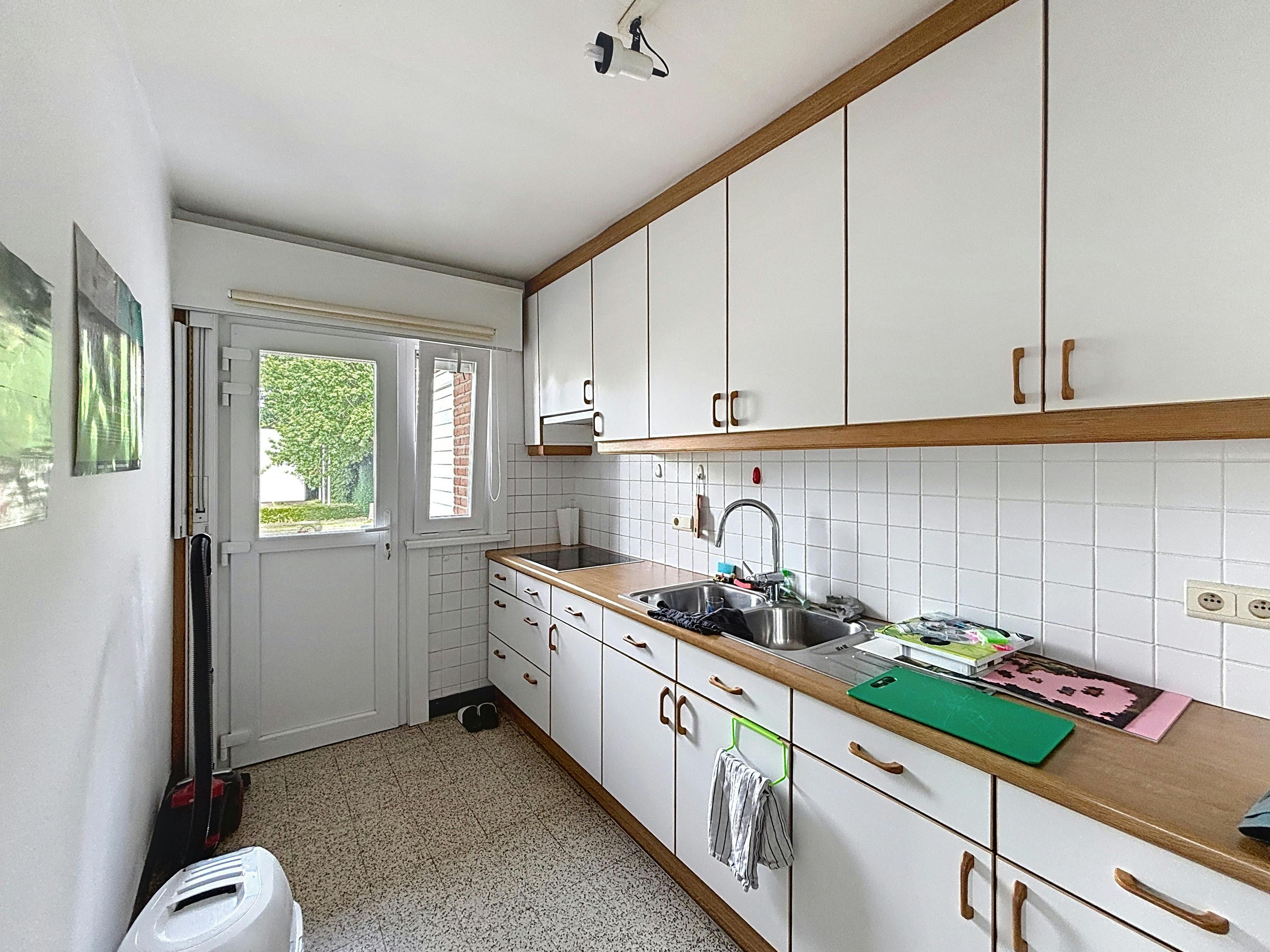 Appartement te koop met 2 slaapkamers en garage te St-Michiels foto 4