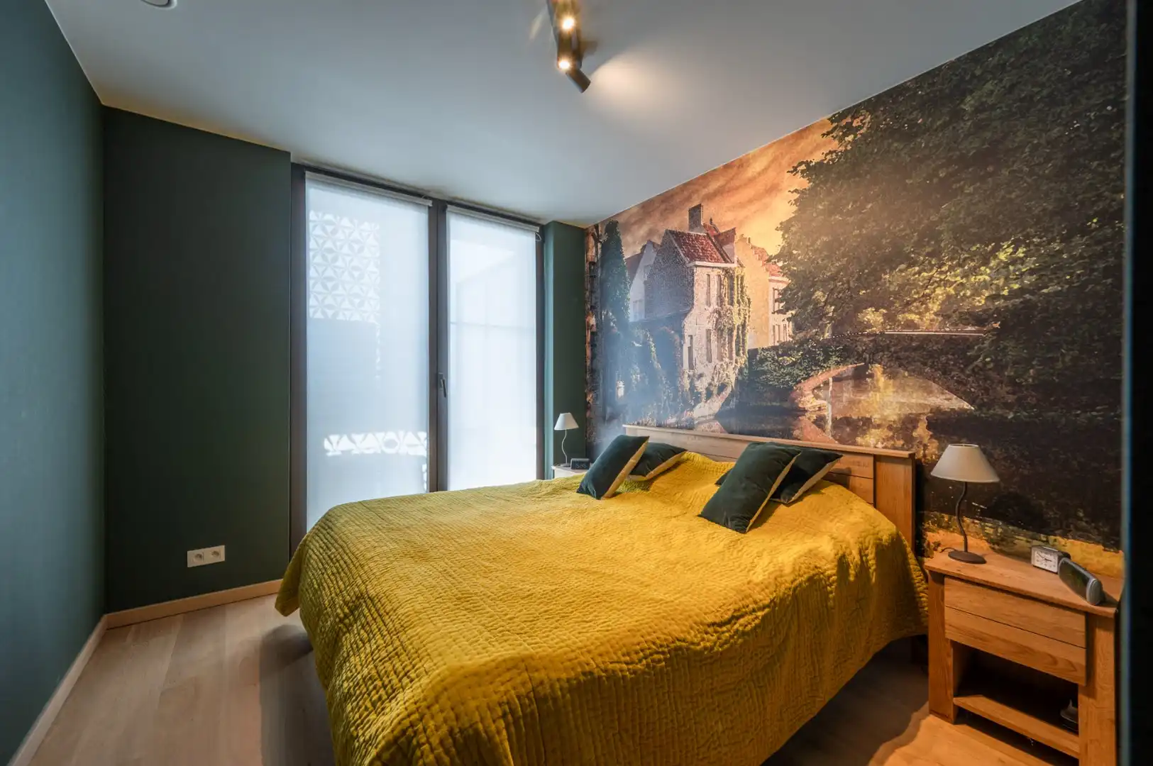 Recent appartement met autostaanplaats op een centrale locatie in Brugge! foto 12