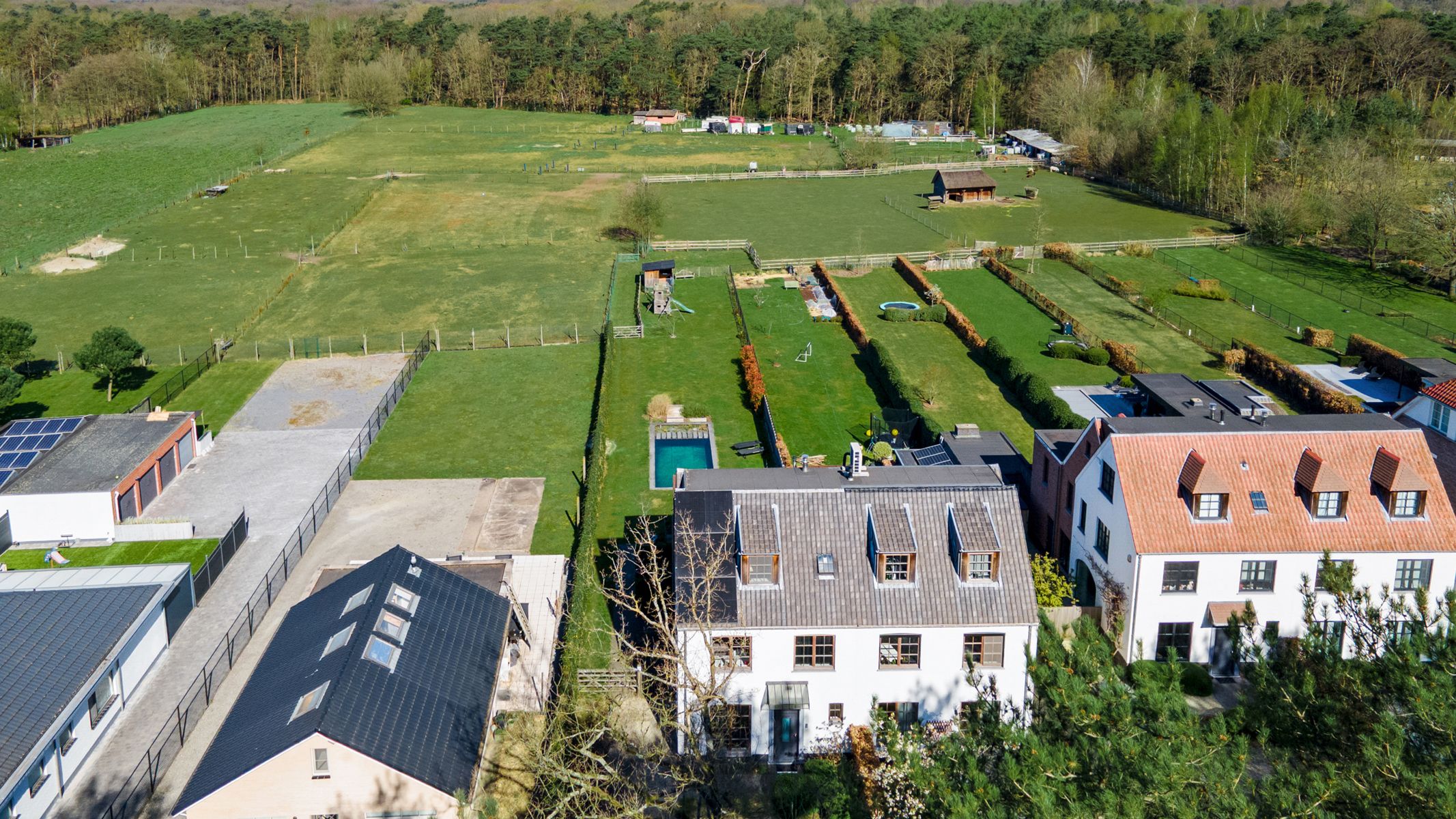 Recente energiezuinige koppelvilla op ca. 1000 m² foto 33