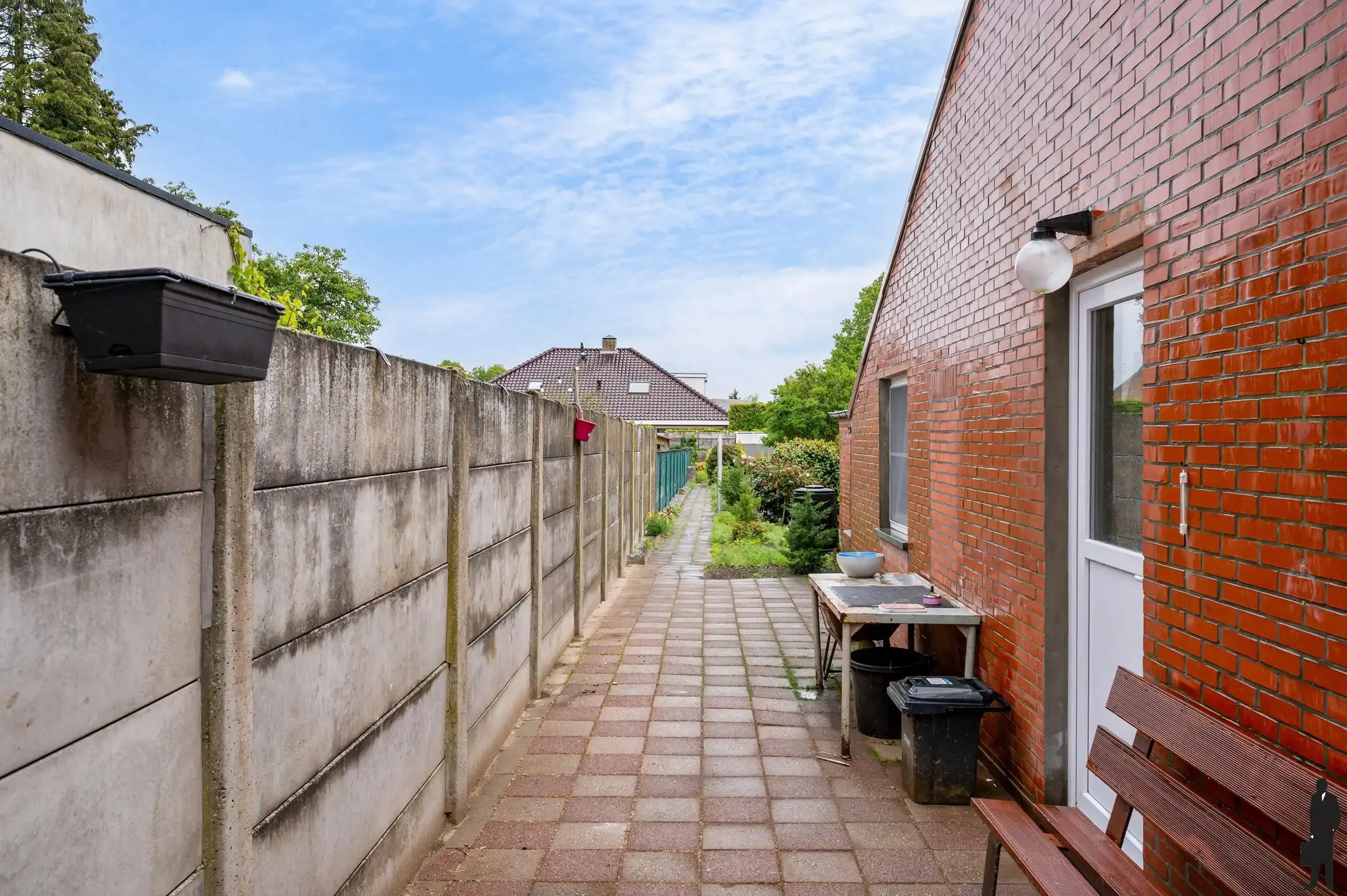 Charmante gerenoveerde rijwoning met zij-ingang en tuin in centrum Essen. foto 28
