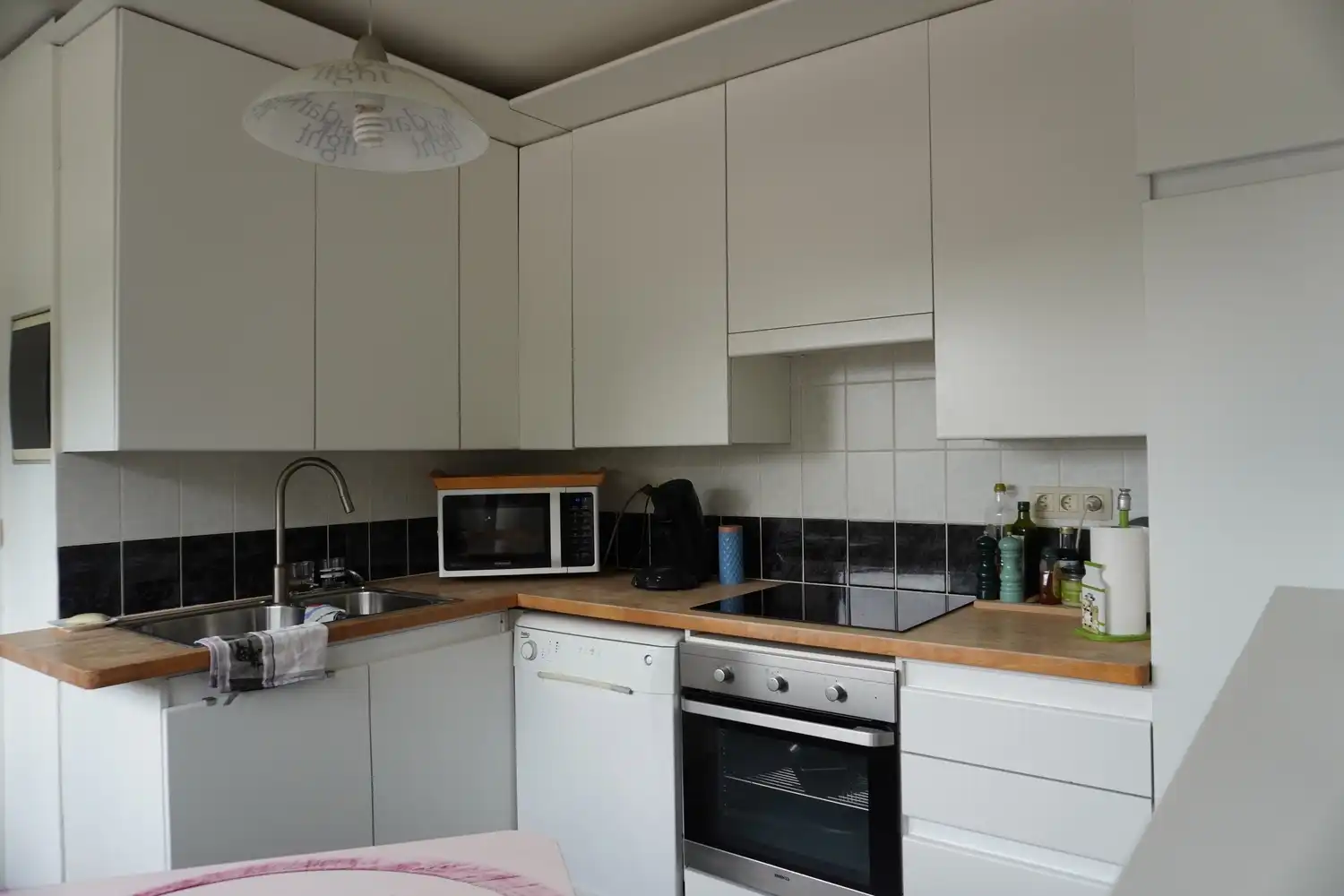 Ruim appartement met 3 slaapkamers, terras en garage op gunstige ligging in Beringen foto 5
