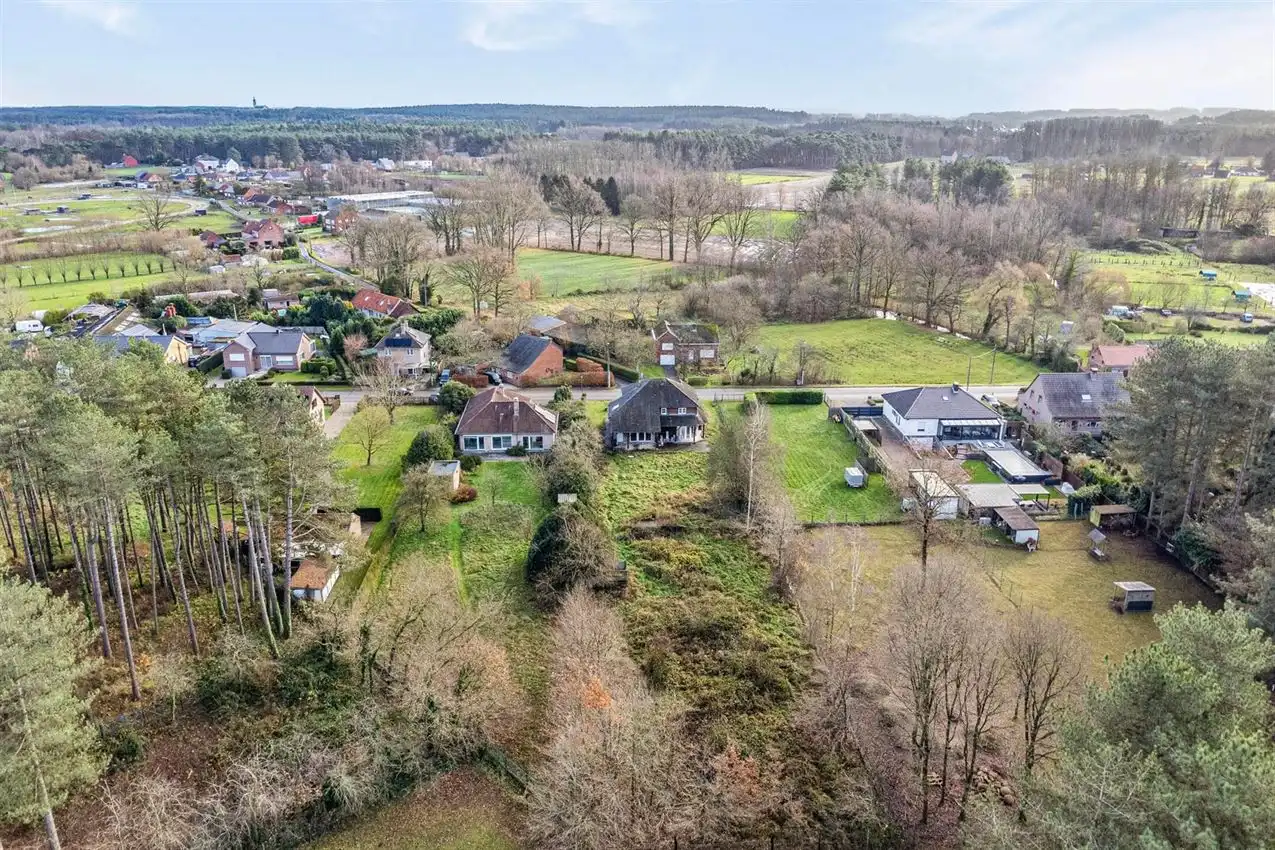 Villaperceel met klasse,  residentieel wonen omringd door groen. foto 16