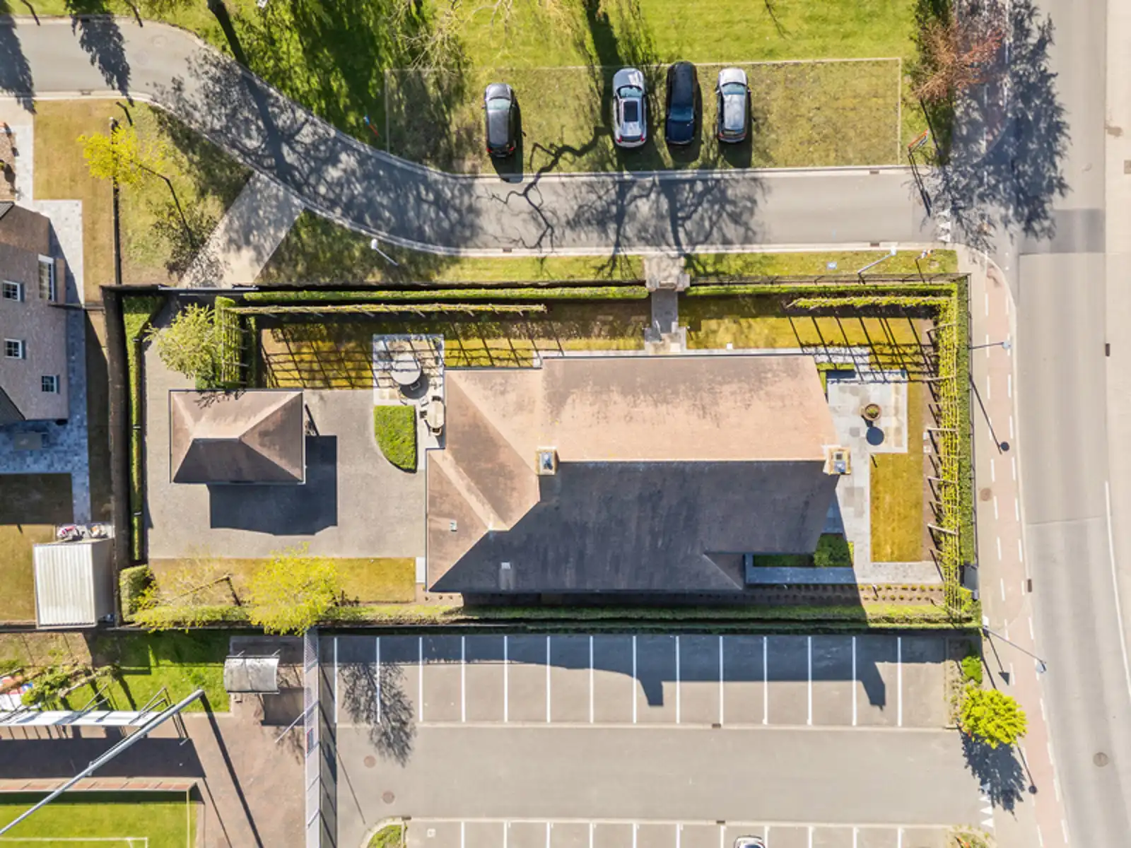 Charmante, recent gebouwde en zeer degelijke villa  foto 12