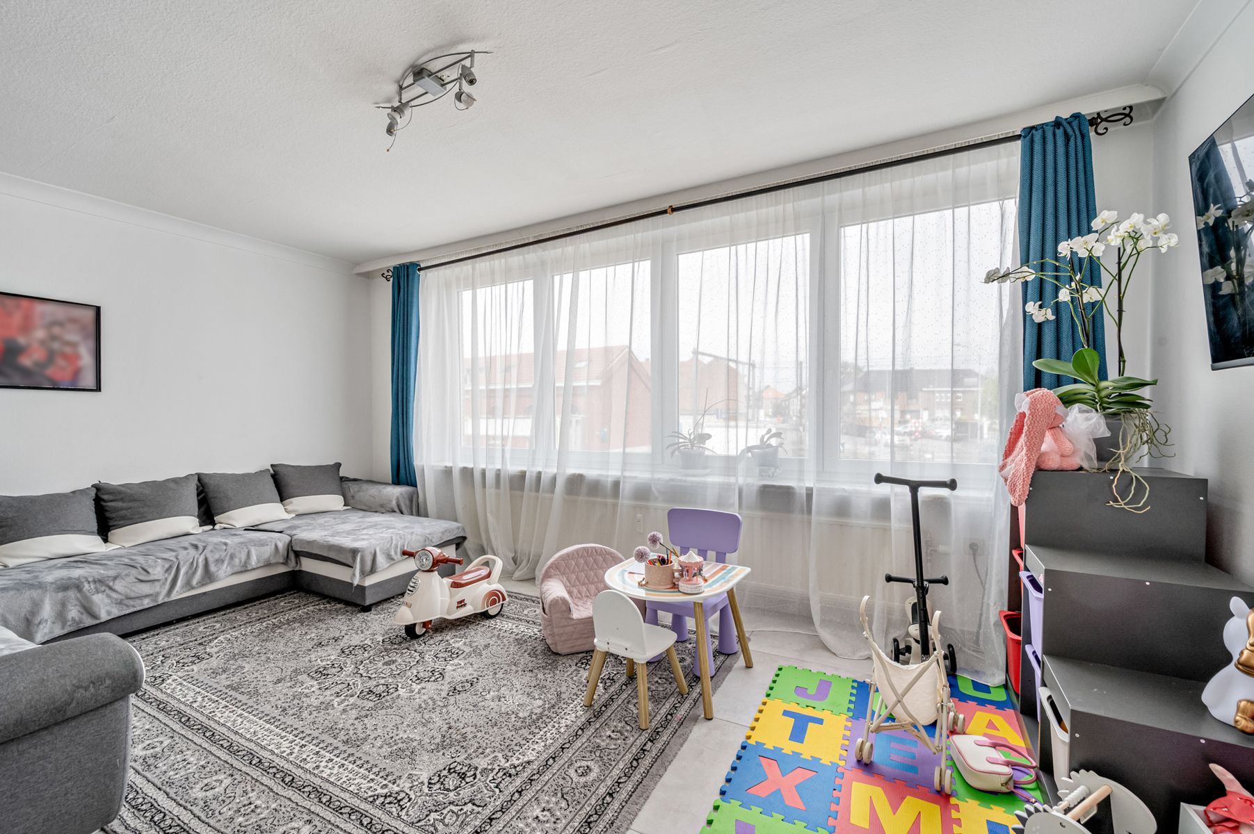 Gerenoveerd appartement met 1 slaapkamer en terras foto 4