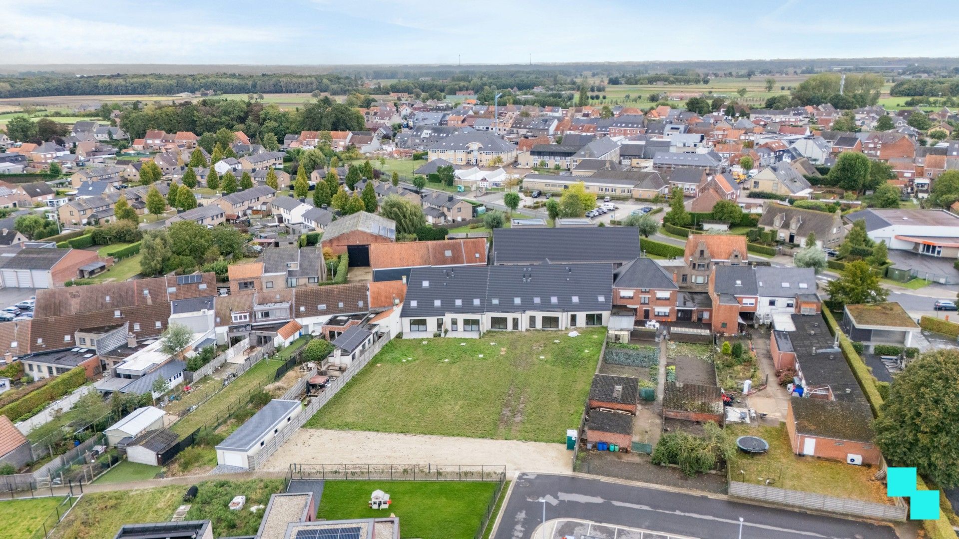 Verrassend ruime nieuwbouwwoning in centrum Aartrijke foto 2