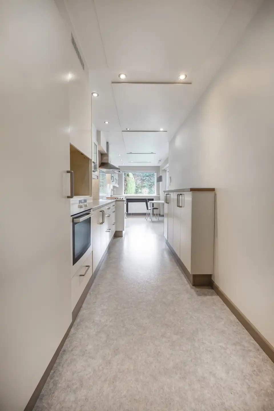 Ruime halfopen woning op zuidgericht perceel van 752 m² foto 9