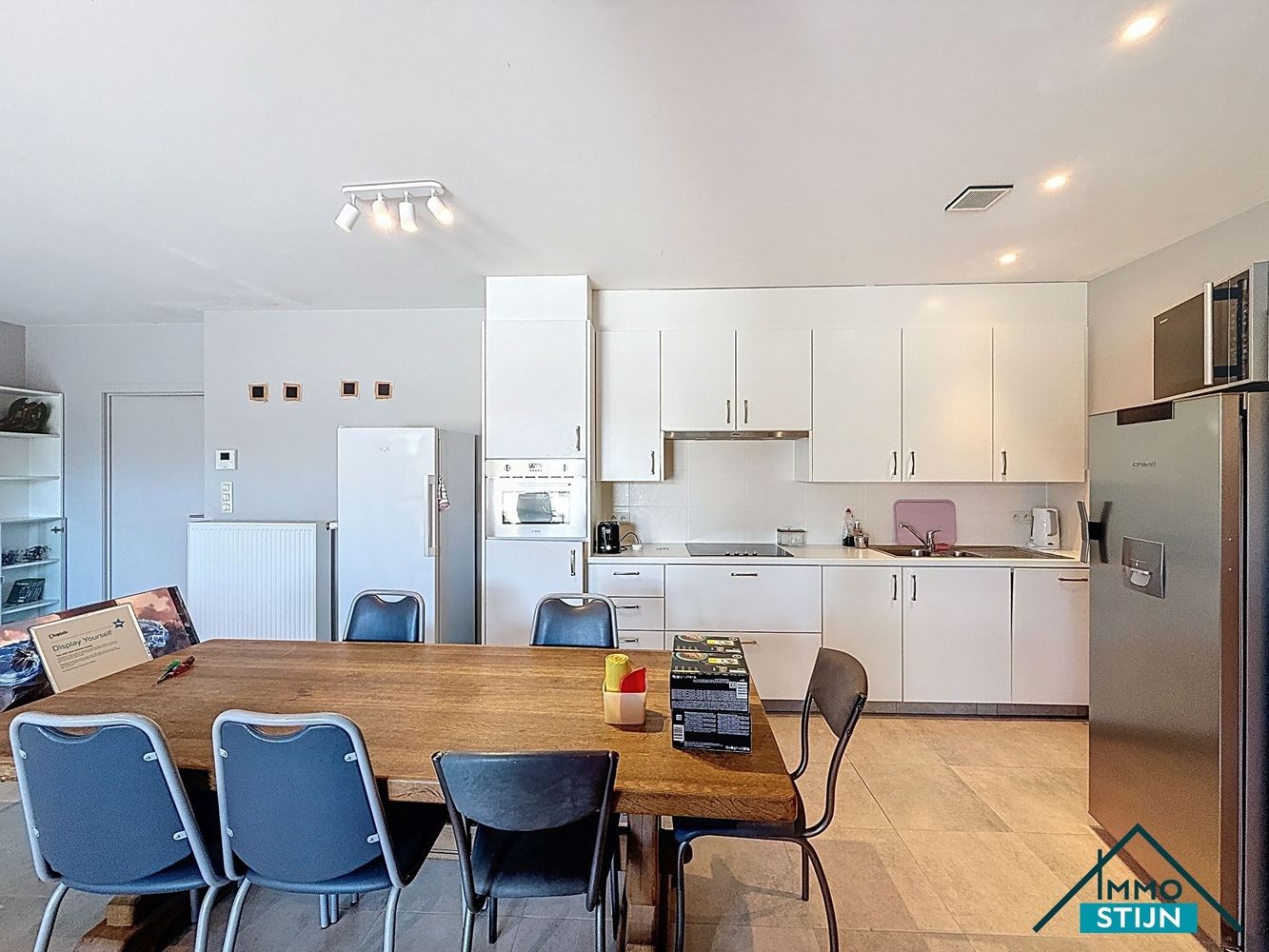 Gelijkvloers appartement met terras, tuin en 4 staanplaatsen in centrum Zedelgem foto 5