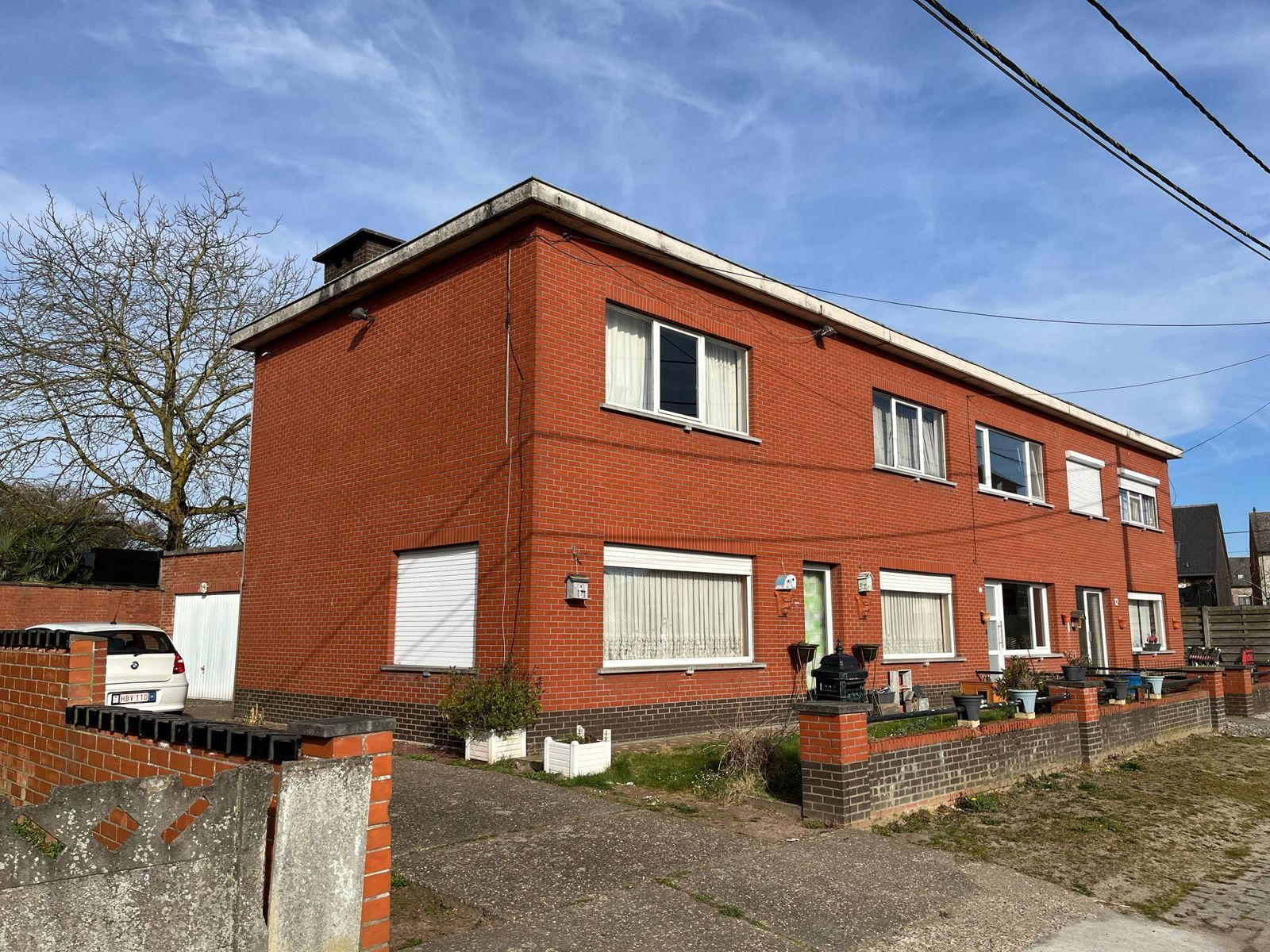 Te renoveren woning met o.a. 2 slaapkamers foto 2