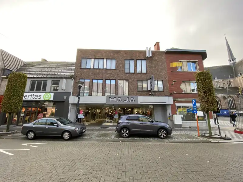 400M² HANDELSRUIMTE OP A-LOCATIE! foto 3