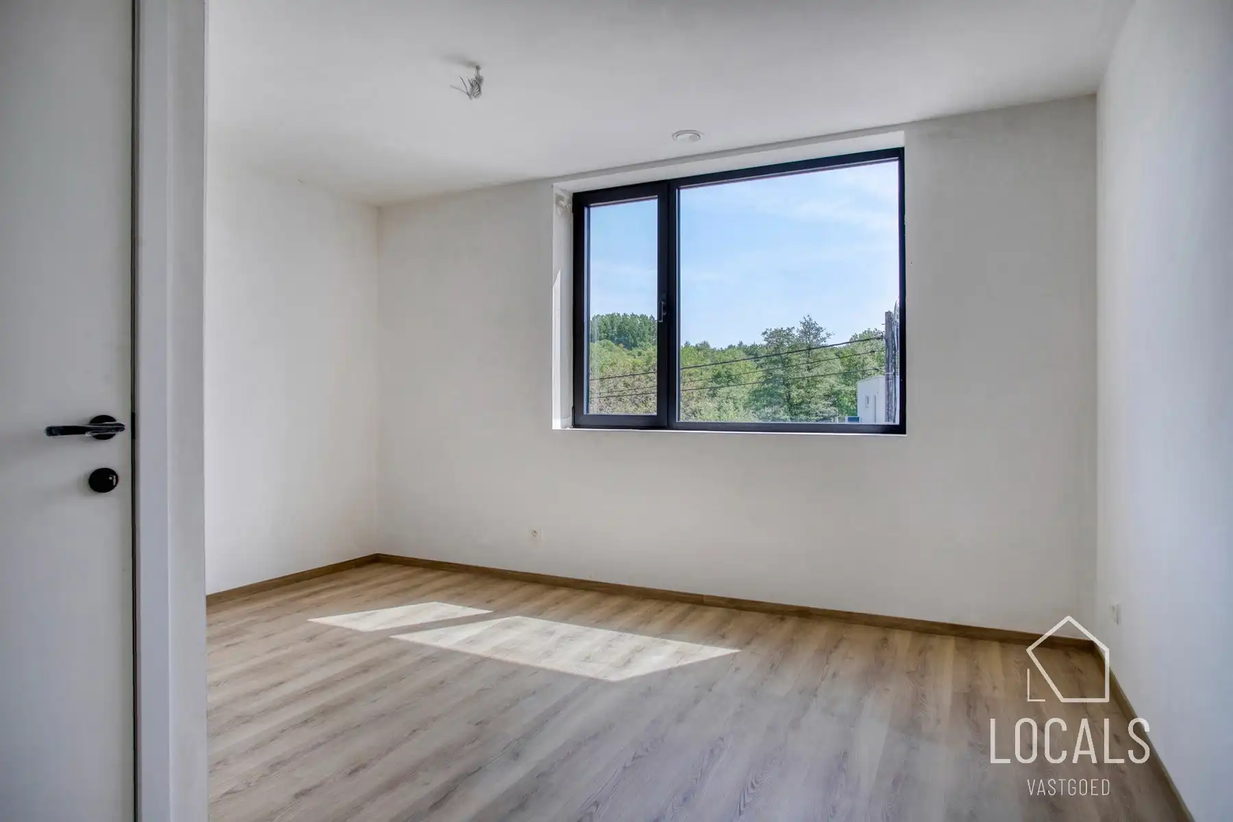 Ruime HOB met garage, tuin & 3 slaapkamers op toplocatie! foto 16