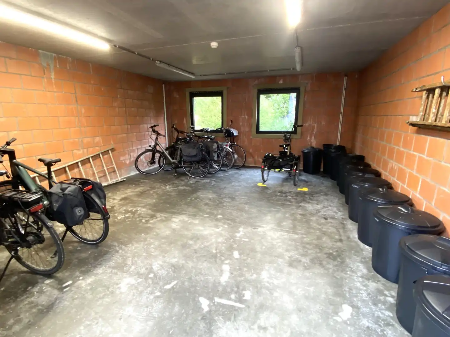 Recent, energiezuinig appartement met twee slaapkamers te huur nabij het centrum van Evergem foto 18