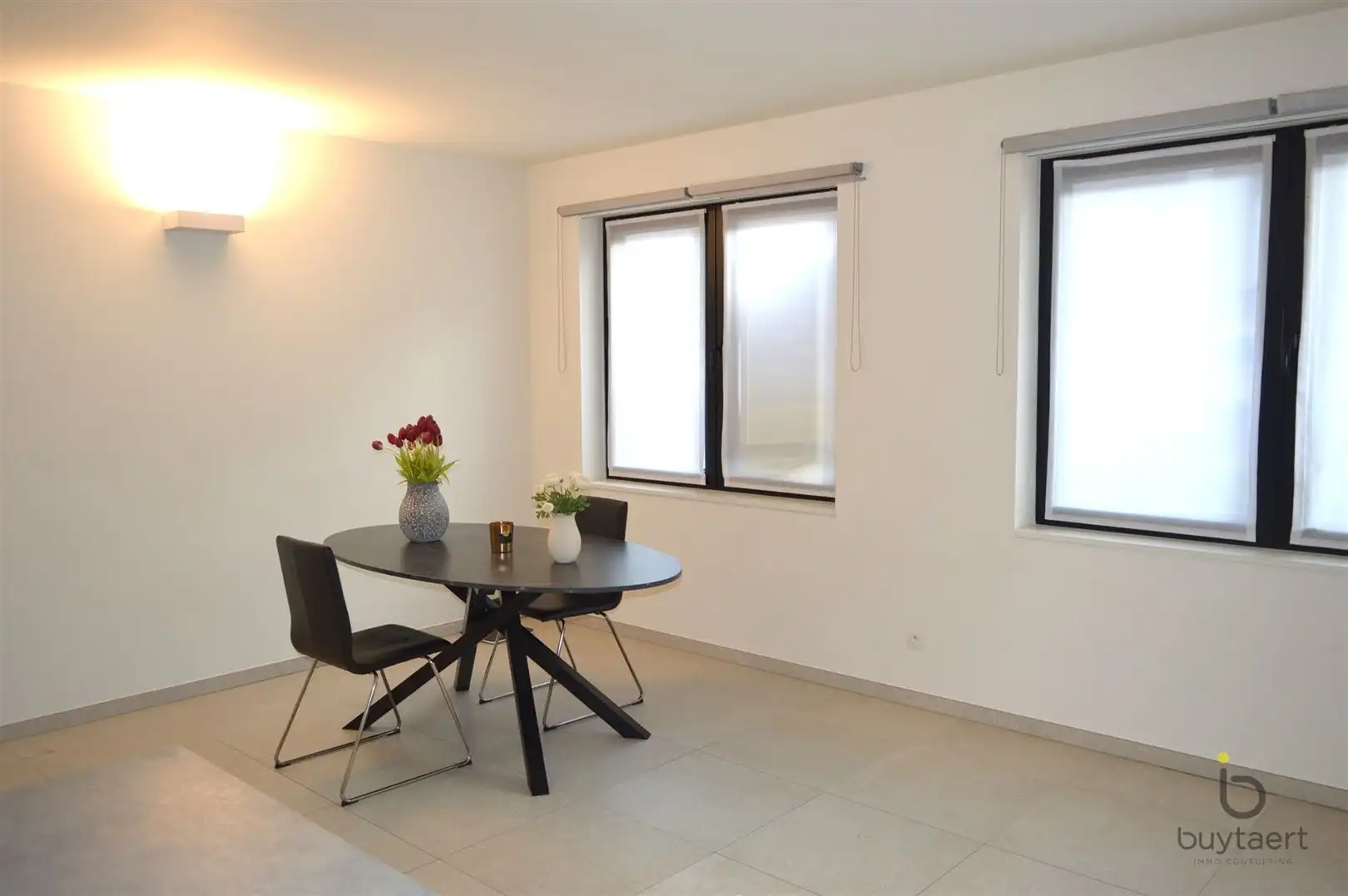 Gelijkvloers appartement met tuin te Deurne. foto 4