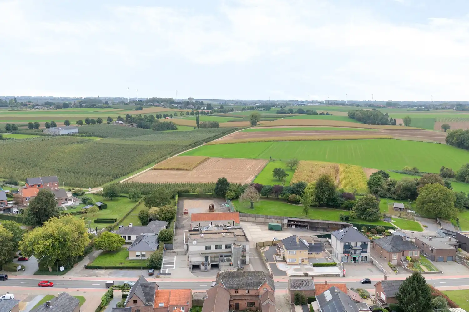 Unieke vastgoedopportuniteit! Ruim bedrijfscomplex met 2 appartementen en exclusief penthouse op 46a 55ca! foto 39