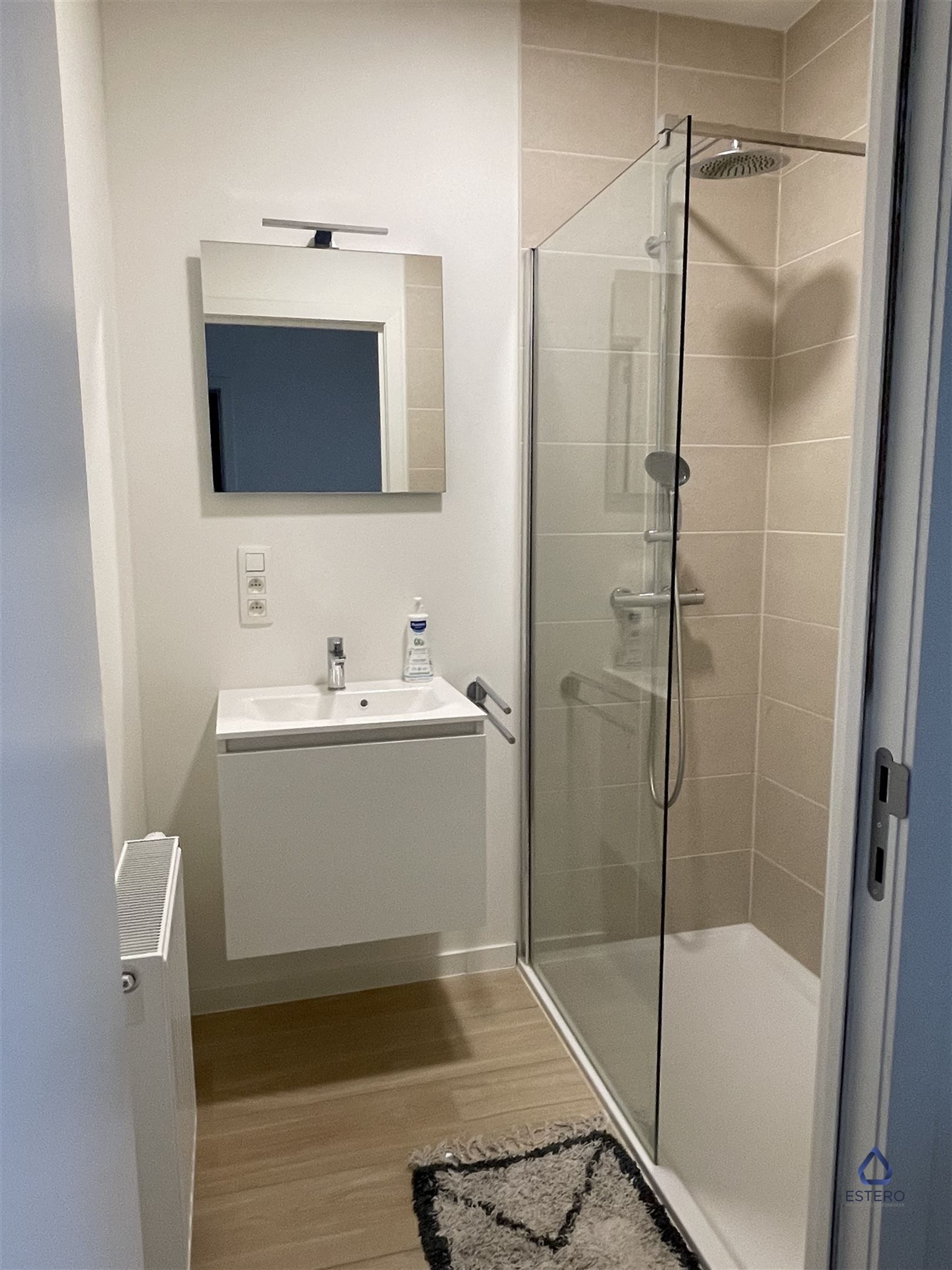 Nieuwbouw met 3 slaapkamer en 2 badkamers + parking foto 13