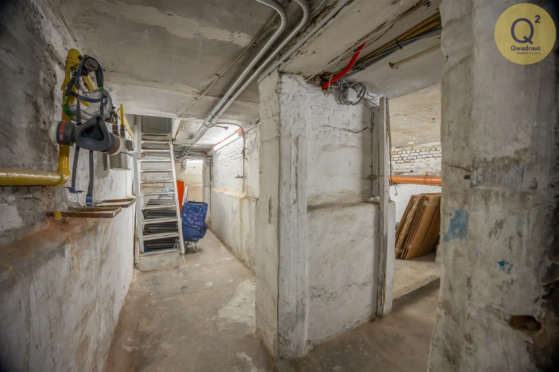 huis met 6 slpks, 2 badkamers, 2 keukens en stadstuintje foto 27