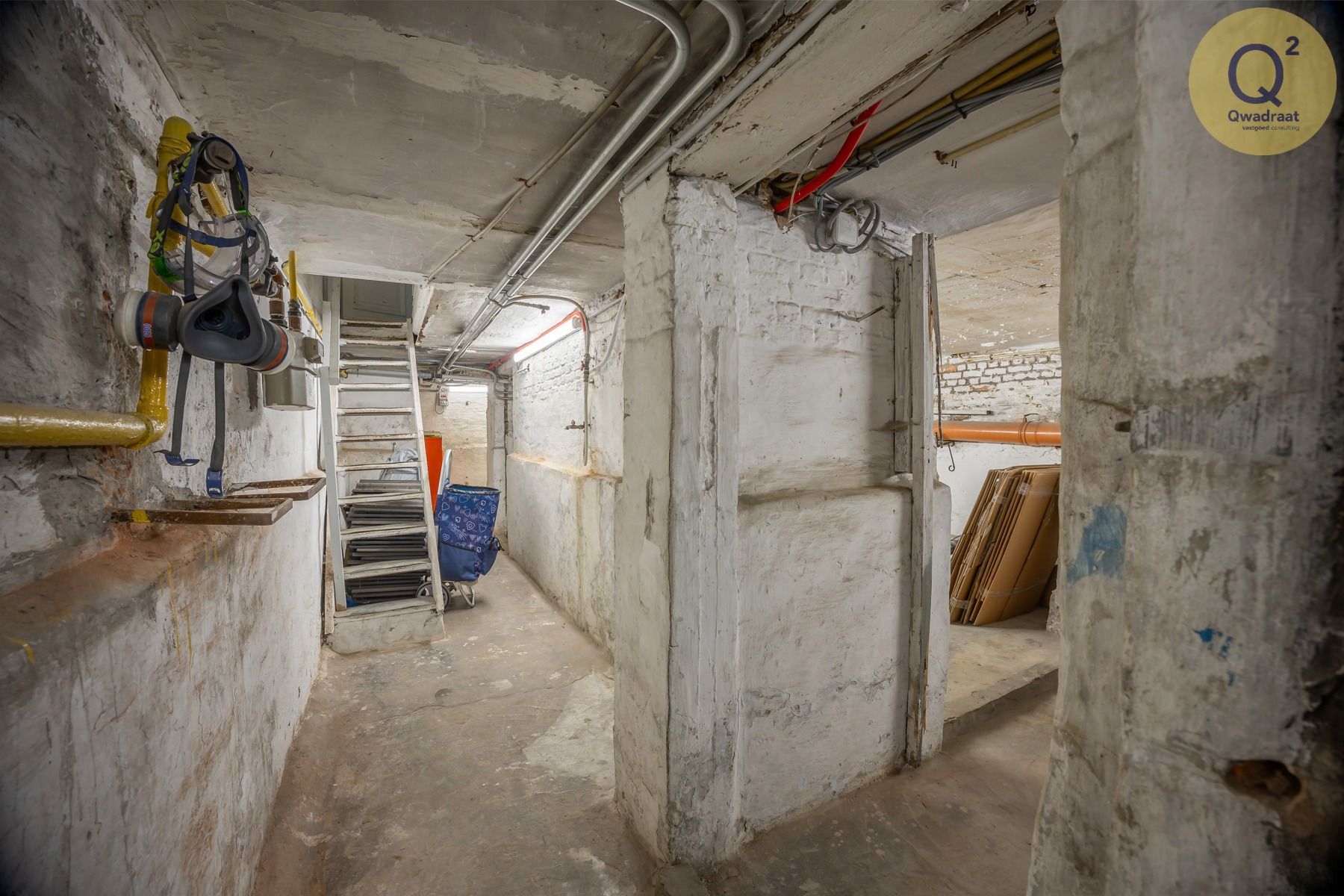 huis met 6 slpks, 2 badkamers, 2 keukens en stadstuintje foto 27