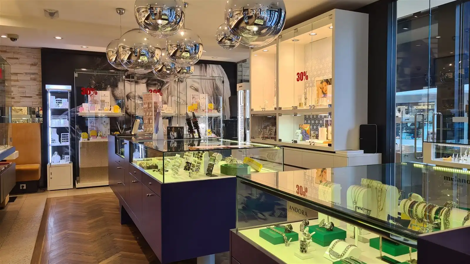 Handelsgelijksvloers op topligging! foto 7