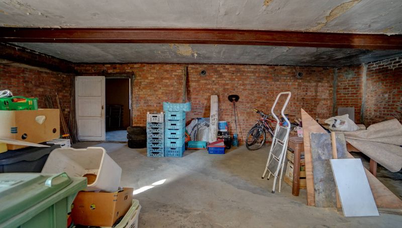 Te renoveren woning met ruim bijgebouw op 10a83ca foto 15